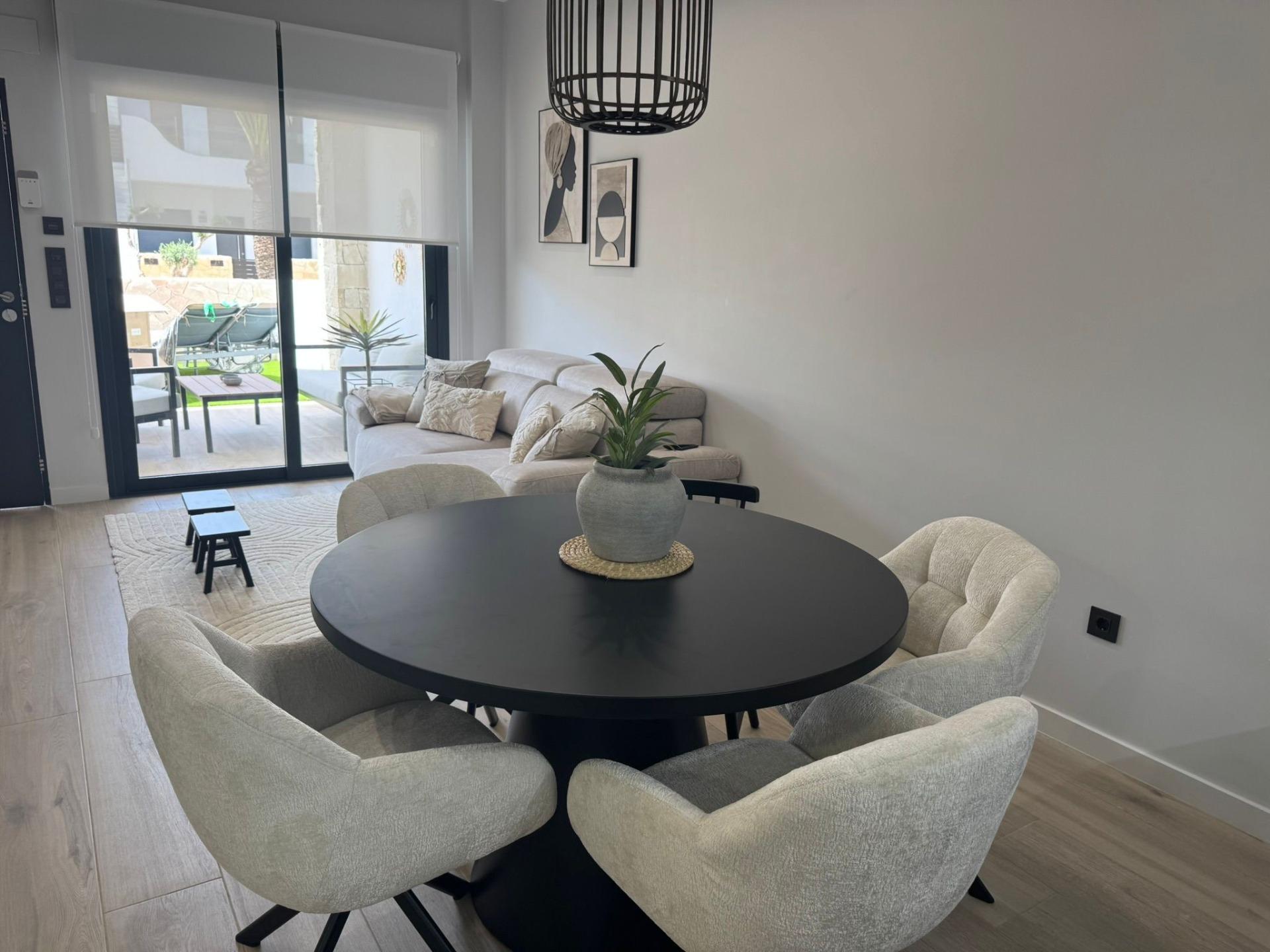 For sale - 3 Bedroom 2 Bathroom Apartment in Orihuela Costa - Rocio Del Mar  - Alicante