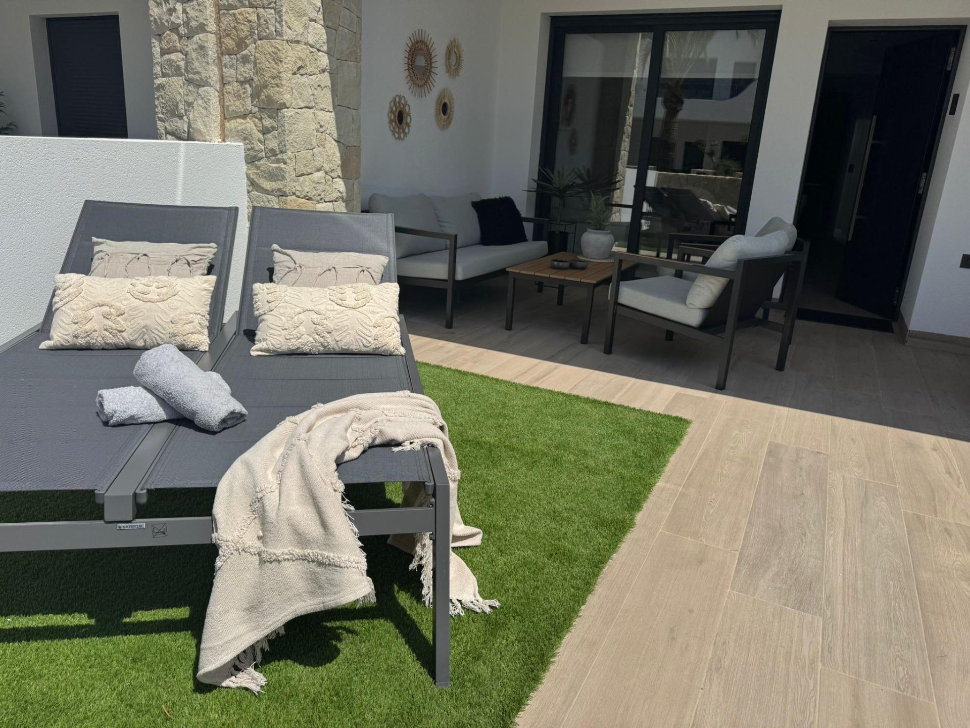 For sale - 3 Bedroom 2 Bathroom Apartment in Orihuela Costa - Rocio Del Mar  - Alicante