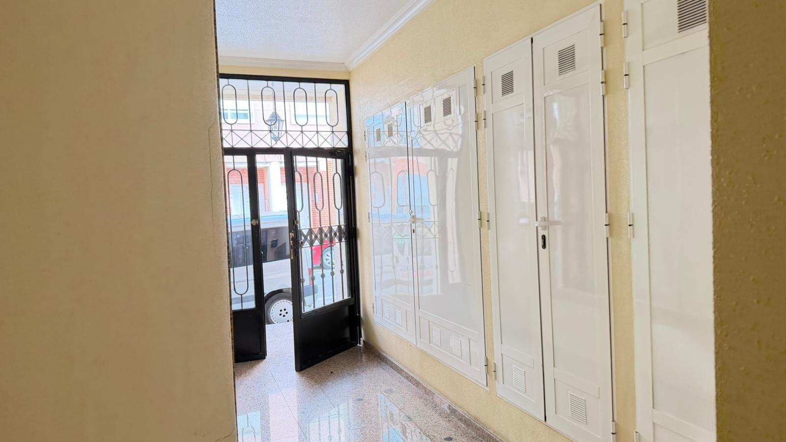 For sale - 3 Bedroom 2 Bathroom Apartment in Benijofar - Pueblo 4  - Alicante