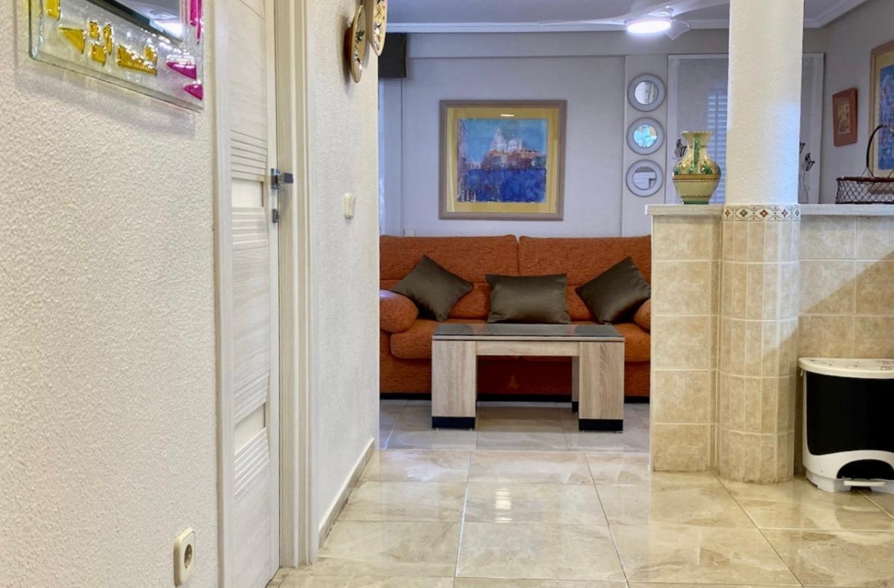 For sale - 2 Bedroom 1 Bathroom Apartment in Torrevieja - Torre La Mata  - Alicante
