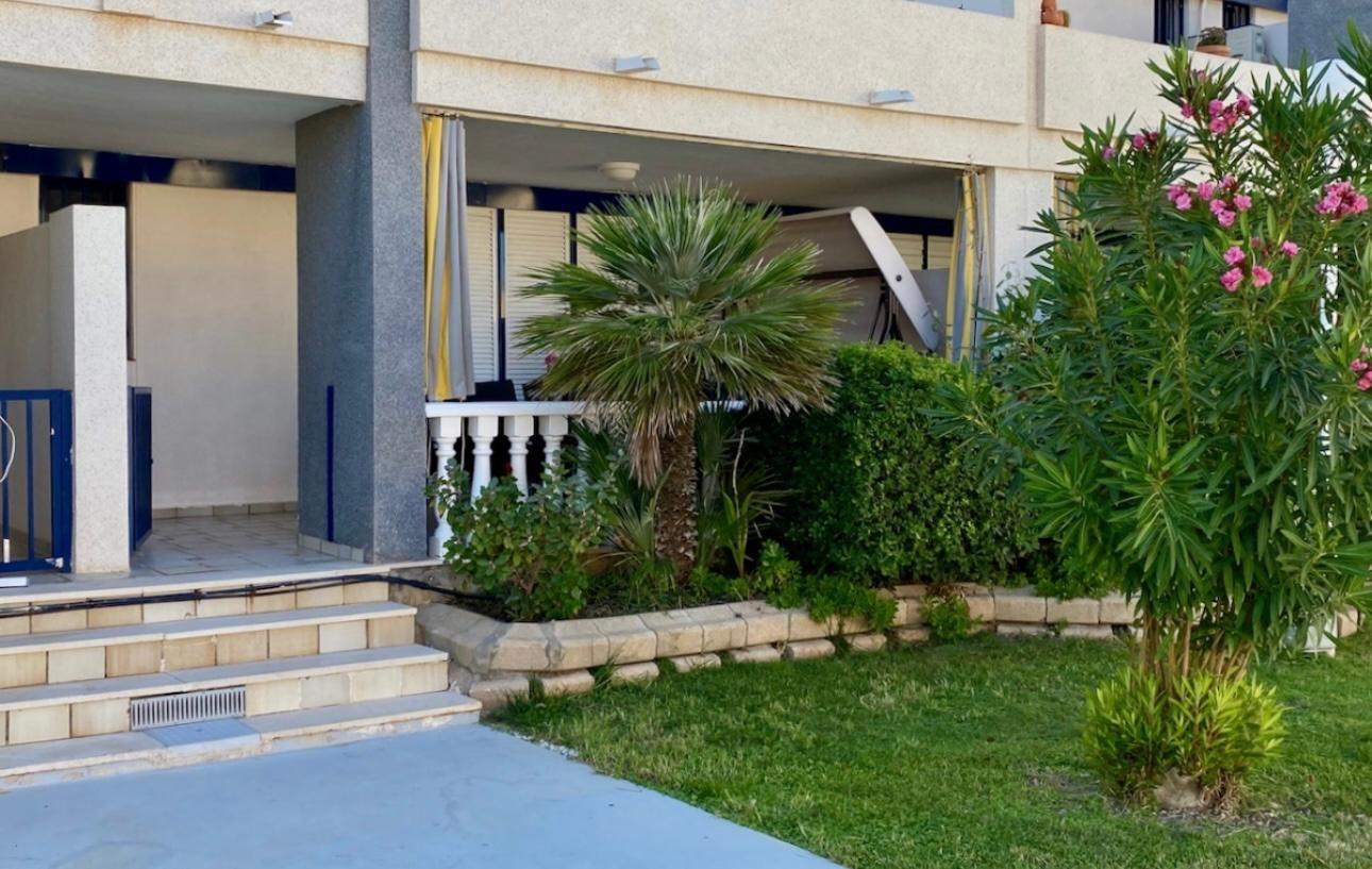 For sale - 2 Bedroom 1 Bathroom Apartment in Torrevieja - Torre La Mata  - Alicante