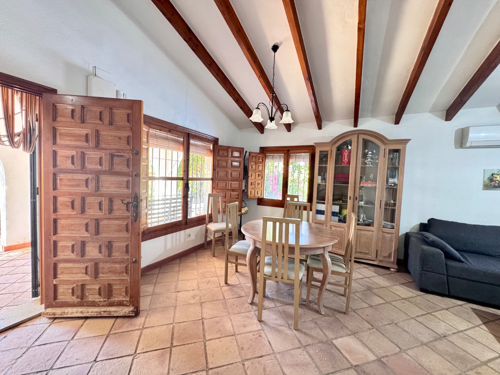 For sale - 4 Bedroom 2 Bathroom Villa in Orihuela Costa - Costa Blanca  - Alicante