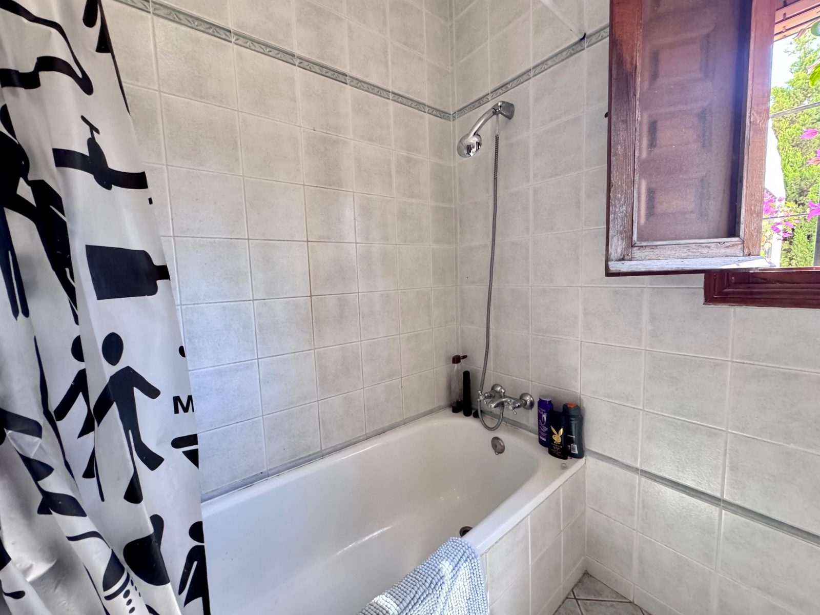 For sale - 4 Bedroom 2 Bathroom Villa in Orihuela Costa - Costa Blanca  - Alicante
