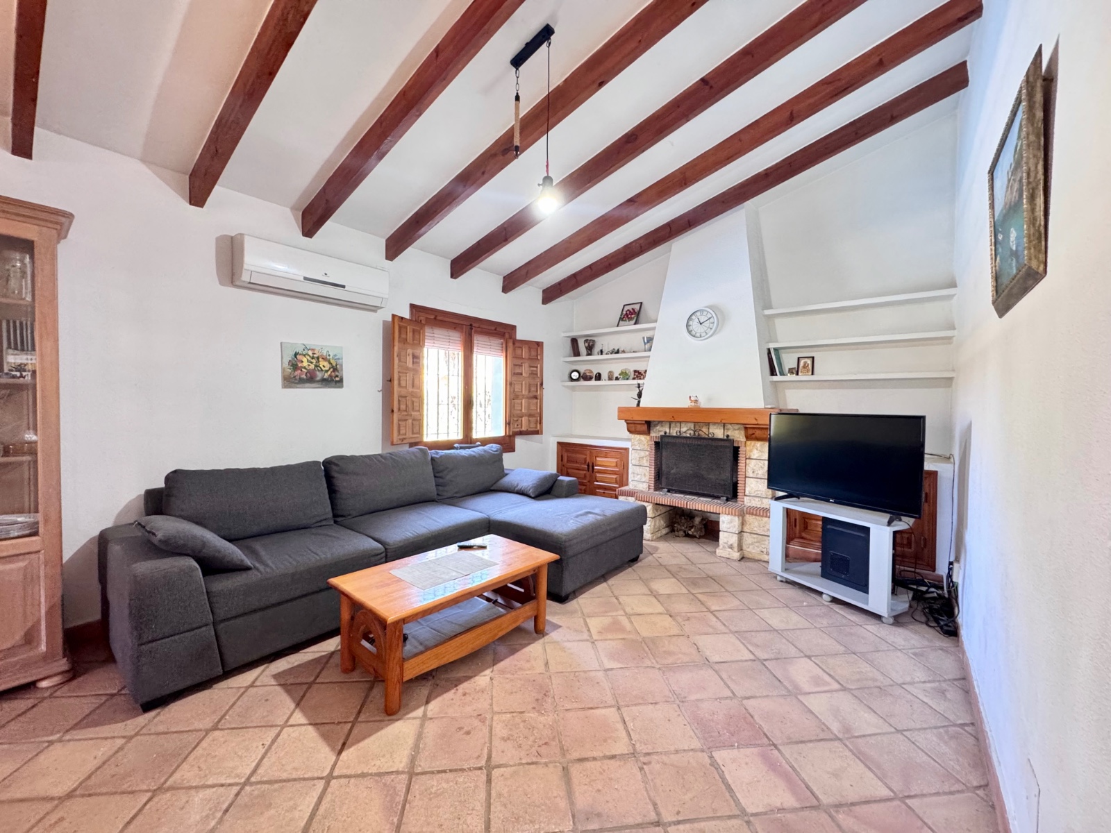 For sale - 4 Bedroom 2 Bathroom Villa in Orihuela Costa - Costa Blanca  - Alicante