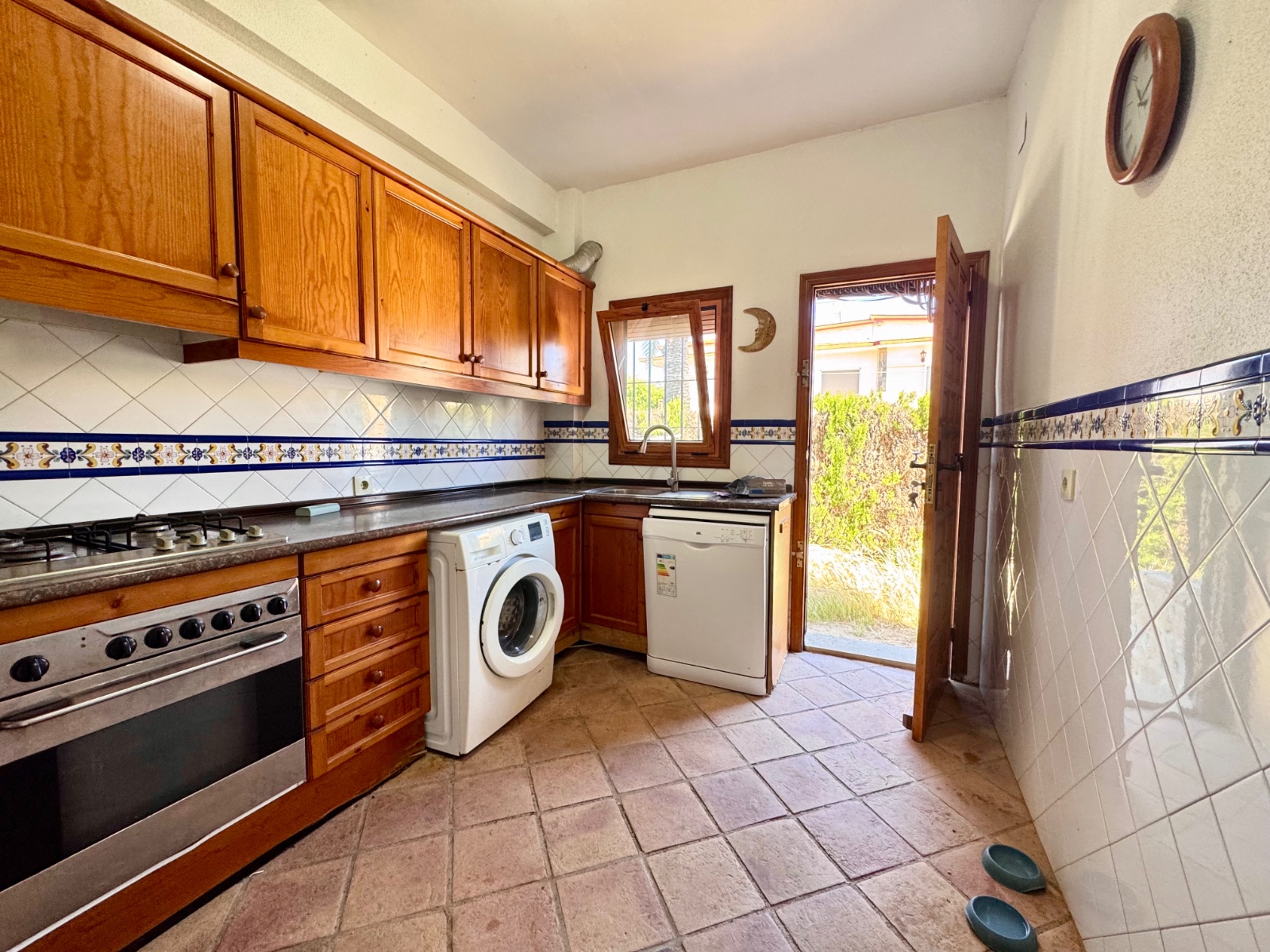 For sale - 4 Bedroom 2 Bathroom Villa in Orihuela Costa - Costa Blanca  - Alicante