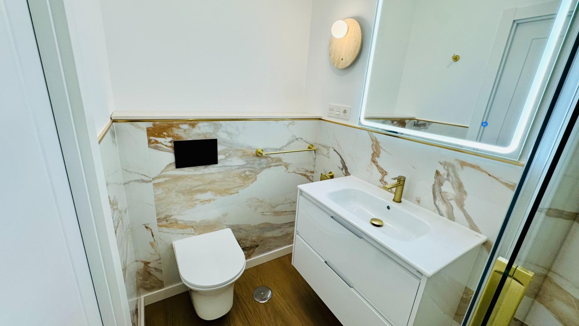 For sale - 2 Bedroom 1 Bathroom Penthouse in Torrevieja - Punta Prima  - Alicante