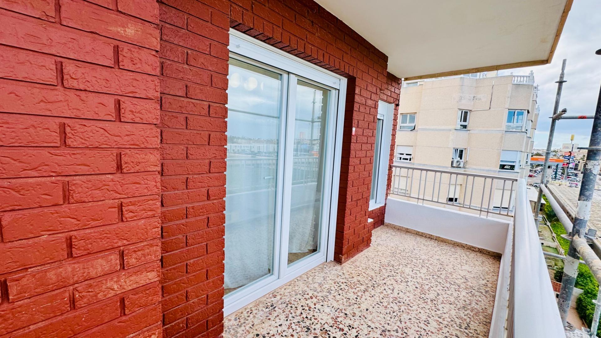 For sale - 2 Bedroom 1 Bathroom Penthouse in Torrevieja - Punta Prima  - Alicante