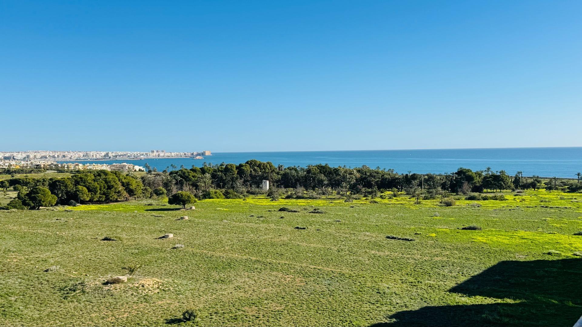 For sale - 2 Bedroom 1 Bathroom Penthouse in Torrevieja - Punta Prima  - Alicante