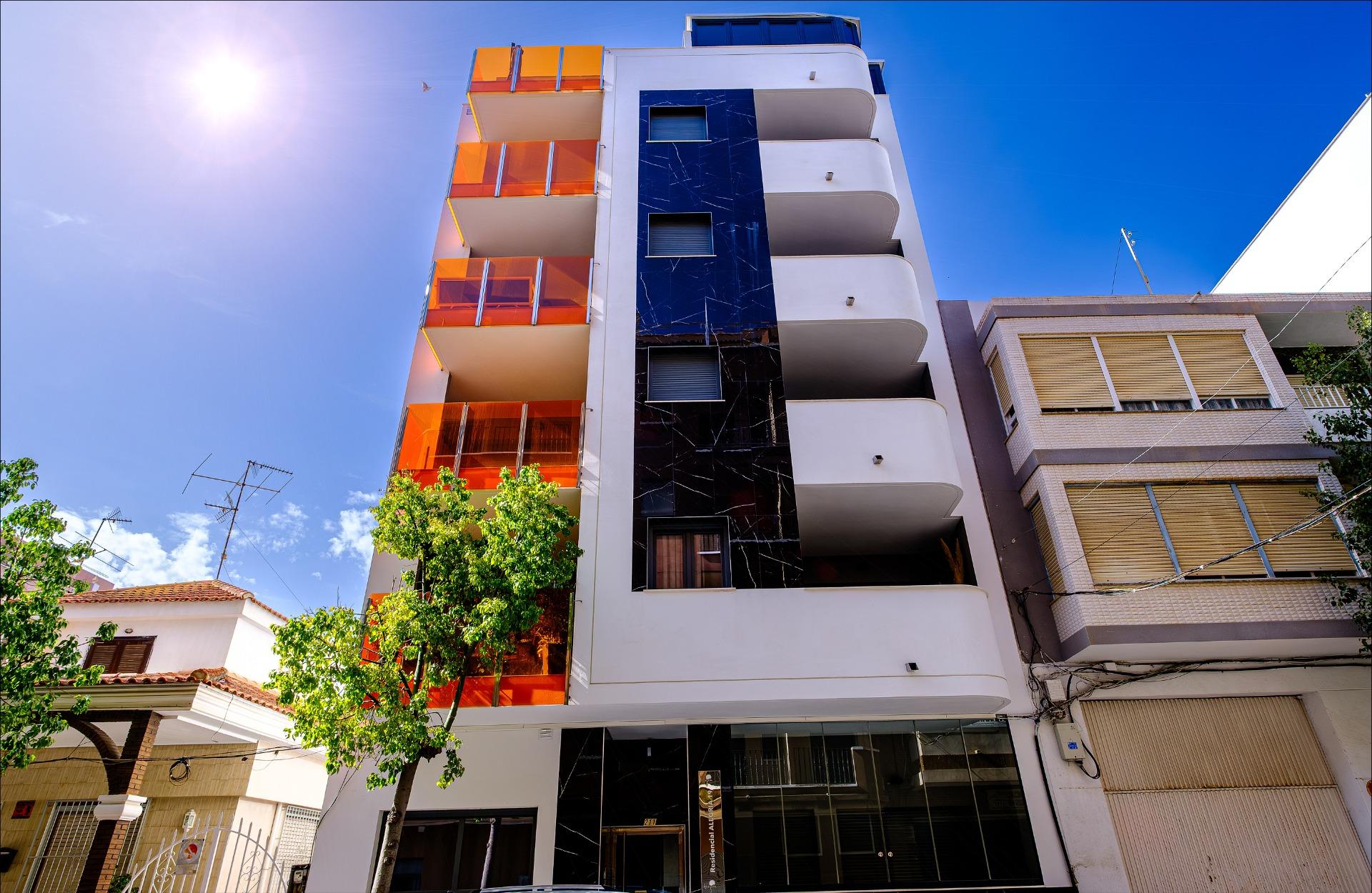 For sale - 4 Bedroom 4 Bathroom Apartment in Torrevieja - Playa Del Cura  - Alicante