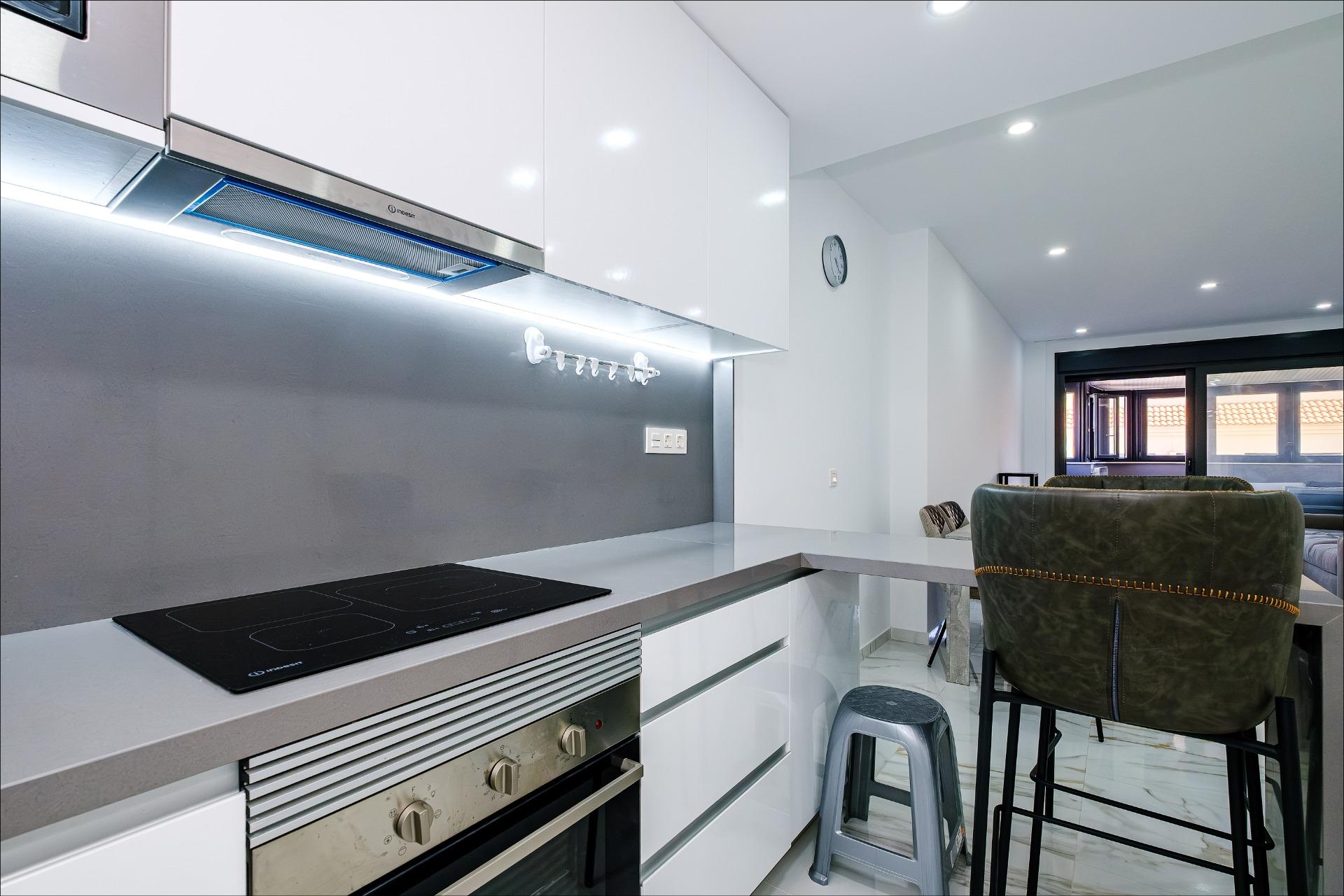 For sale - 4 Bedroom 4 Bathroom Apartment in Torrevieja - Playa Del Cura  - Alicante