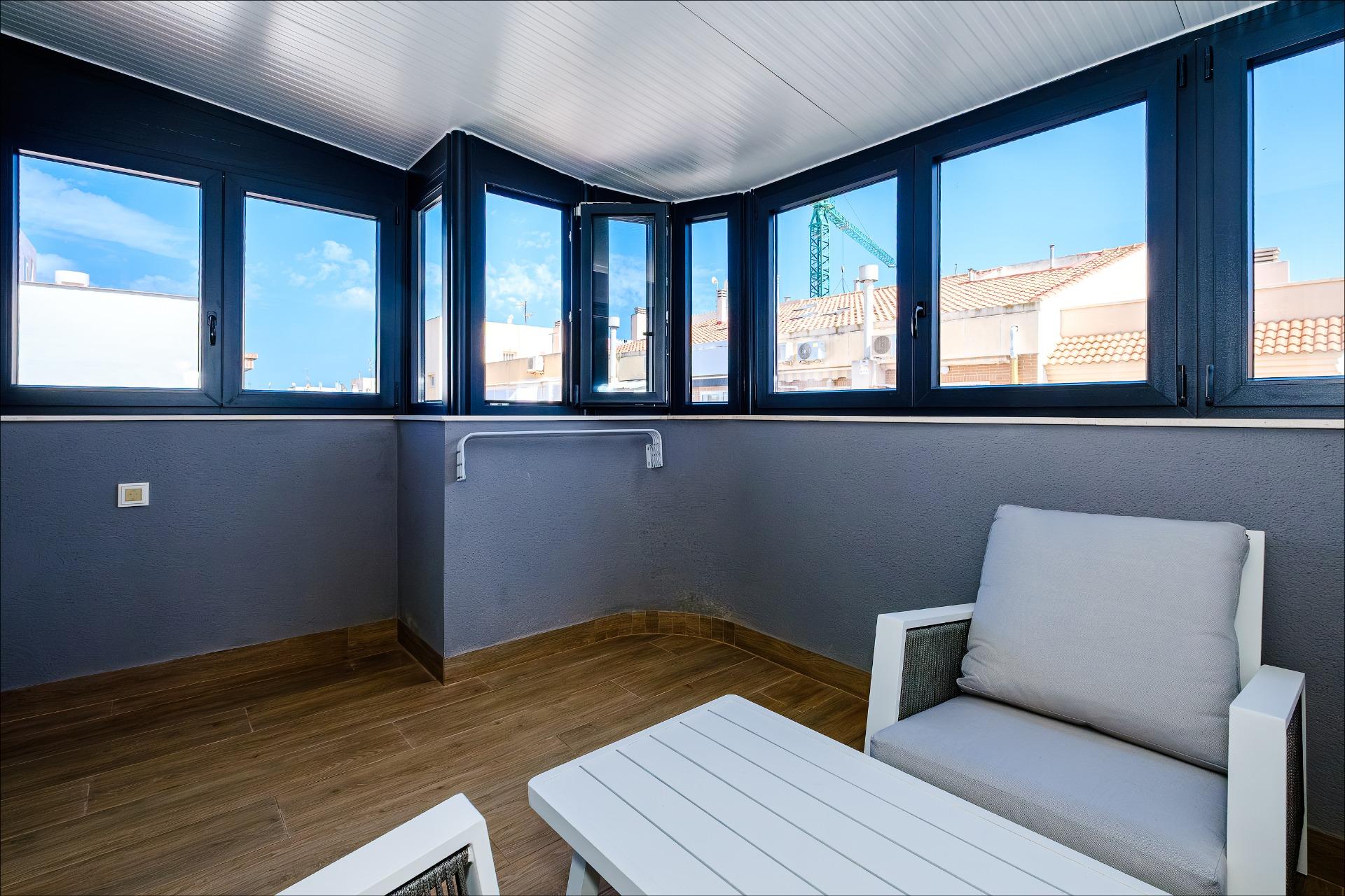 For sale - 4 Bedroom 4 Bathroom Apartment in Torrevieja - Playa Del Cura  - Alicante