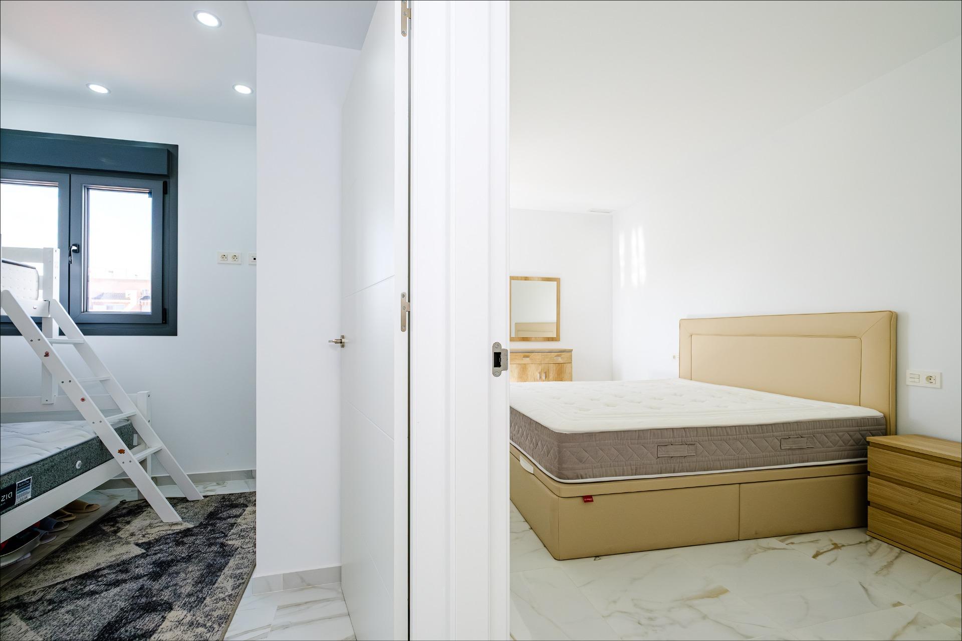 For sale - 4 Bedroom 4 Bathroom Apartment in Torrevieja - Playa Del Cura  - Alicante