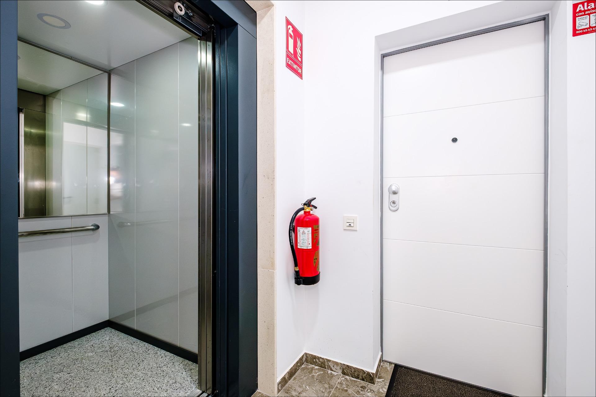 For sale - 4 Bedroom 4 Bathroom Apartment in Torrevieja - Playa Del Cura  - Alicante
