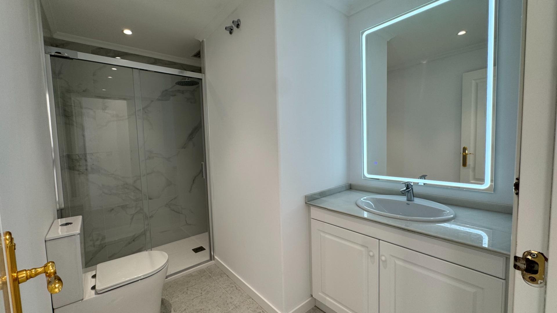 For sale - 2 Bedroom 2 Bathroom Apartment in Orihuela Costa - Villamartín-las Filipinas  - Alicante