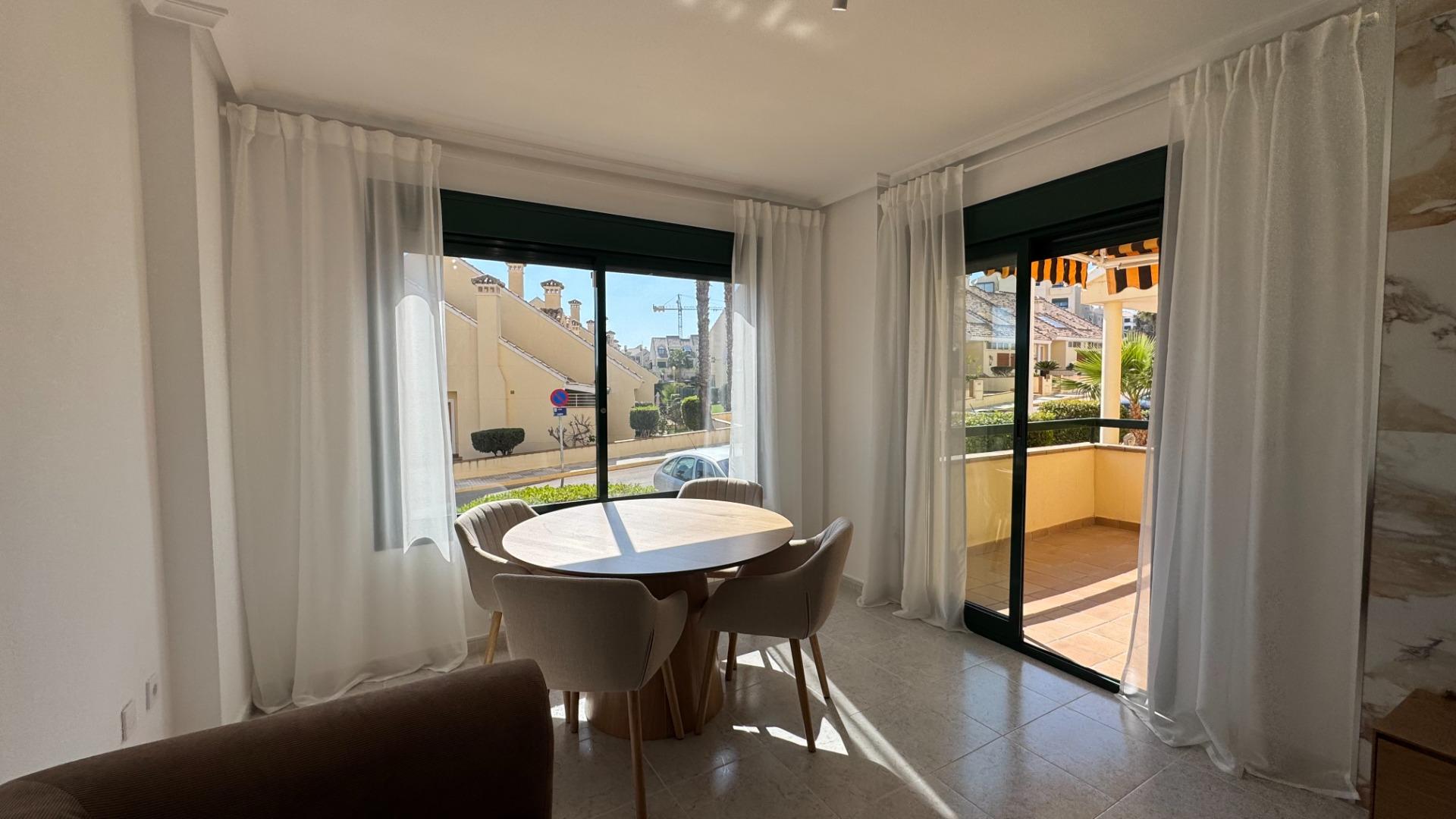 For sale - 2 Bedroom 2 Bathroom Apartment in Orihuela Costa - Villamartín-las Filipinas  - Alicante