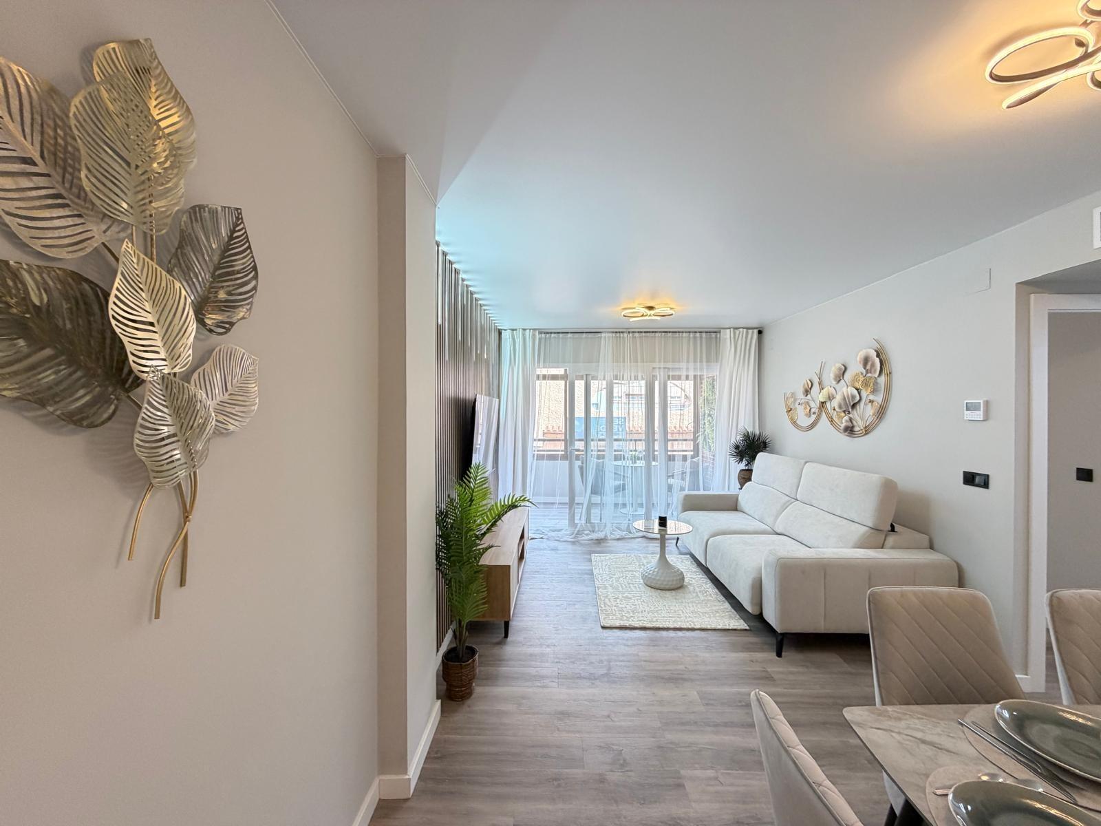 For sale - 2 Bedroom 1 Bathroom Apartment in Torrevieja - Estacion De Autobuses  - Alicante