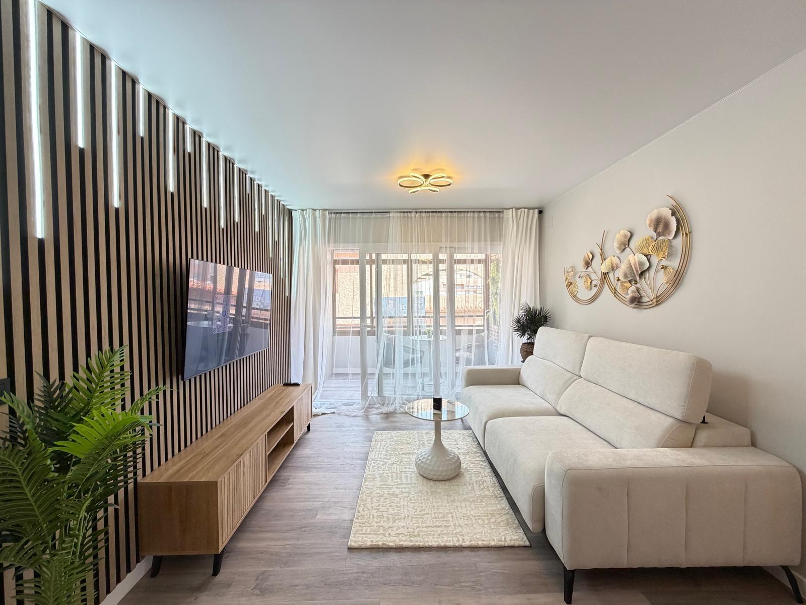 For sale - 2 Bedroom 1 Bathroom Apartment in Torrevieja - Estacion De Autobuses  - Alicante