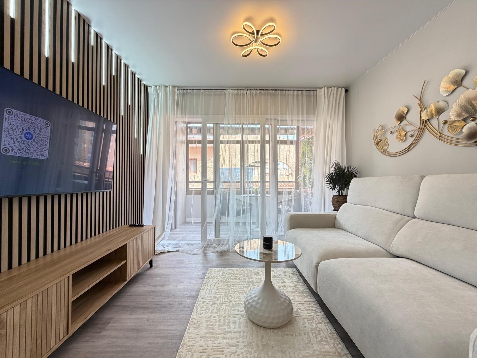For sale - 2 Bedroom 1 Bathroom Apartment in Torrevieja - Estacion De Autobuses  - Alicante