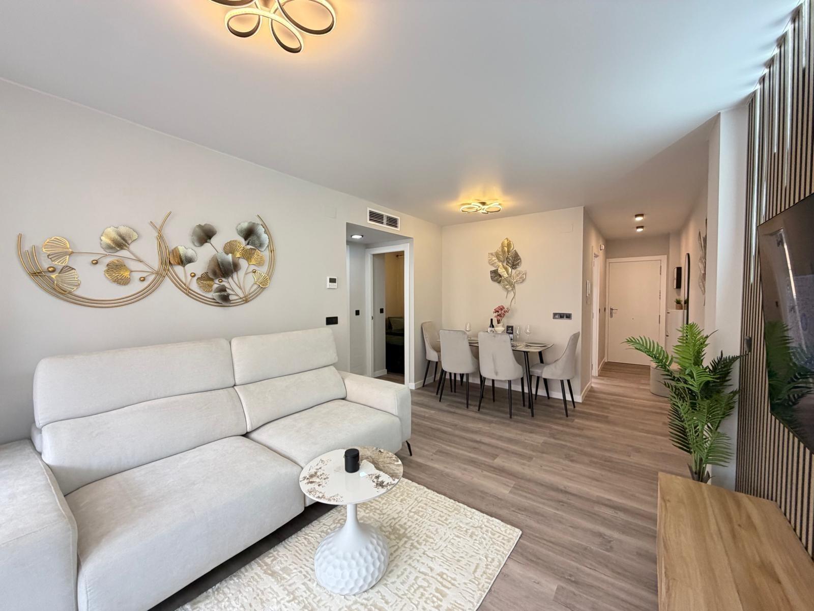 For sale - 2 Bedroom 1 Bathroom Apartment in Torrevieja - Estacion De Autobuses  - Alicante