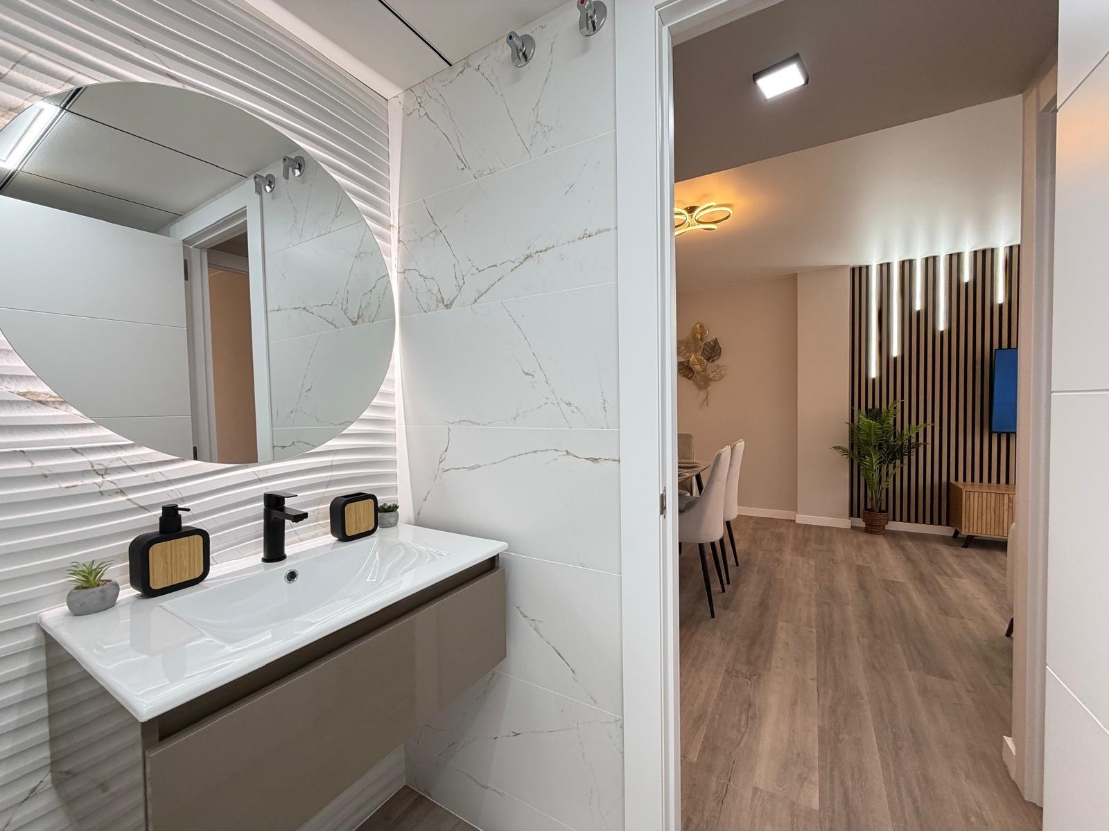 For sale - 2 Bedroom 1 Bathroom Apartment in Torrevieja - Estacion De Autobuses  - Alicante