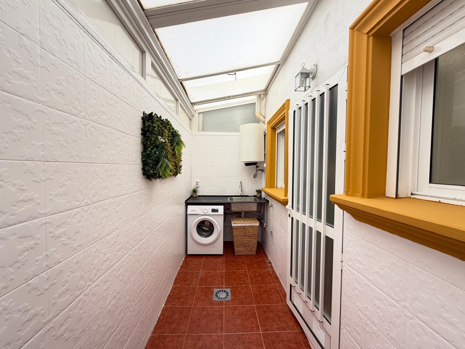 For sale - 3 Bedroom 2 Bathroom Town House in Punta Prima - Rocio Del Mar  - Alicante
