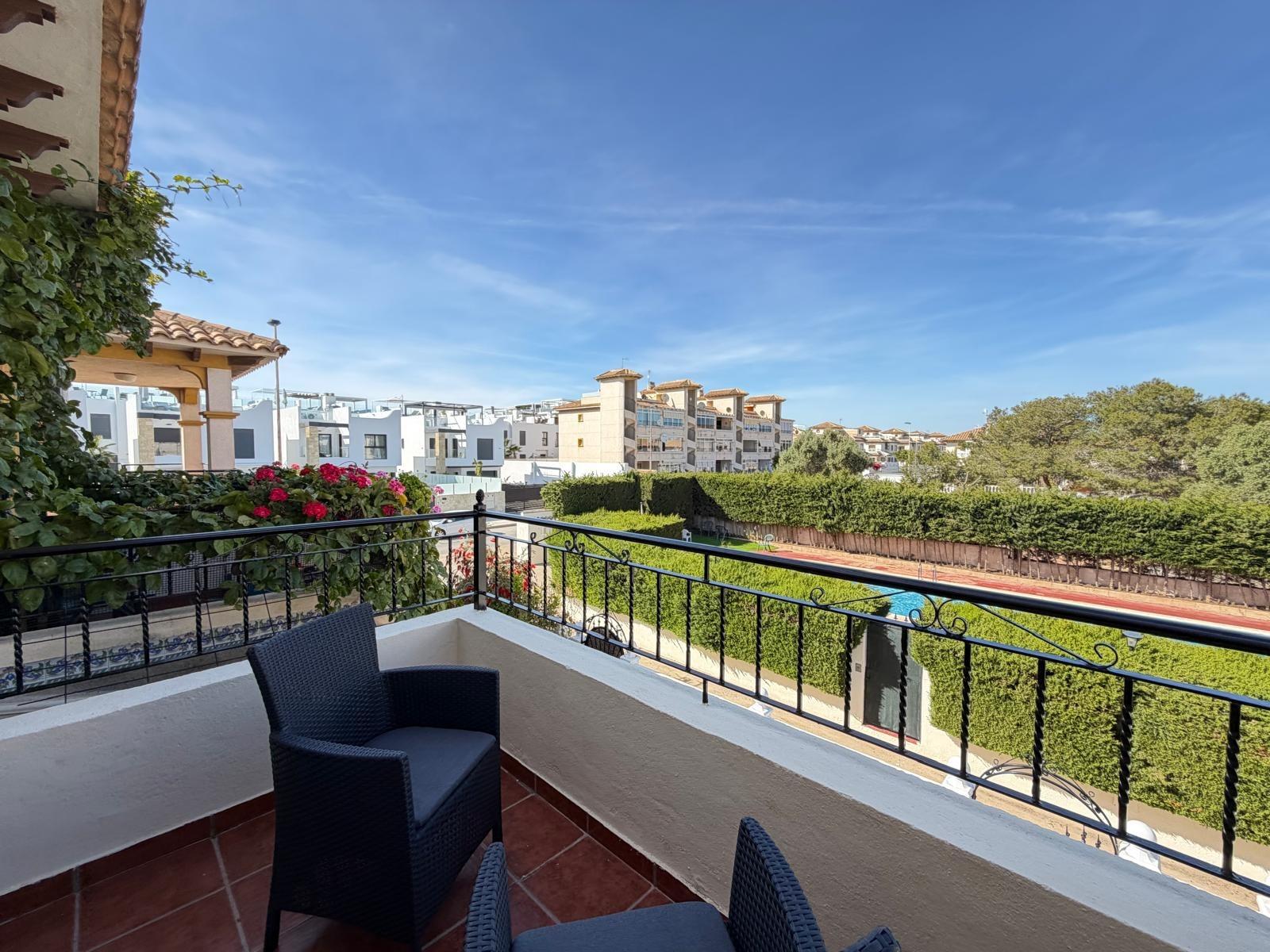 For sale - 3 Bedroom 2 Bathroom Town House in Punta Prima - Rocio Del Mar  - Alicante