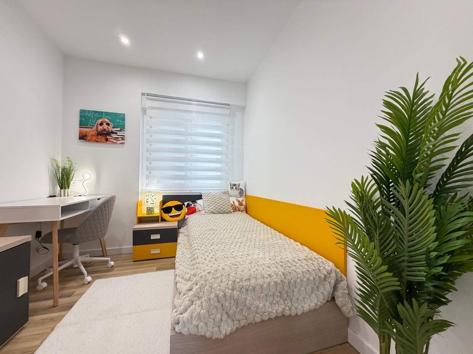 For sale - 3 Bedroom 2 Bathroom Apartment in Torrevieja - Centro  - Alicante