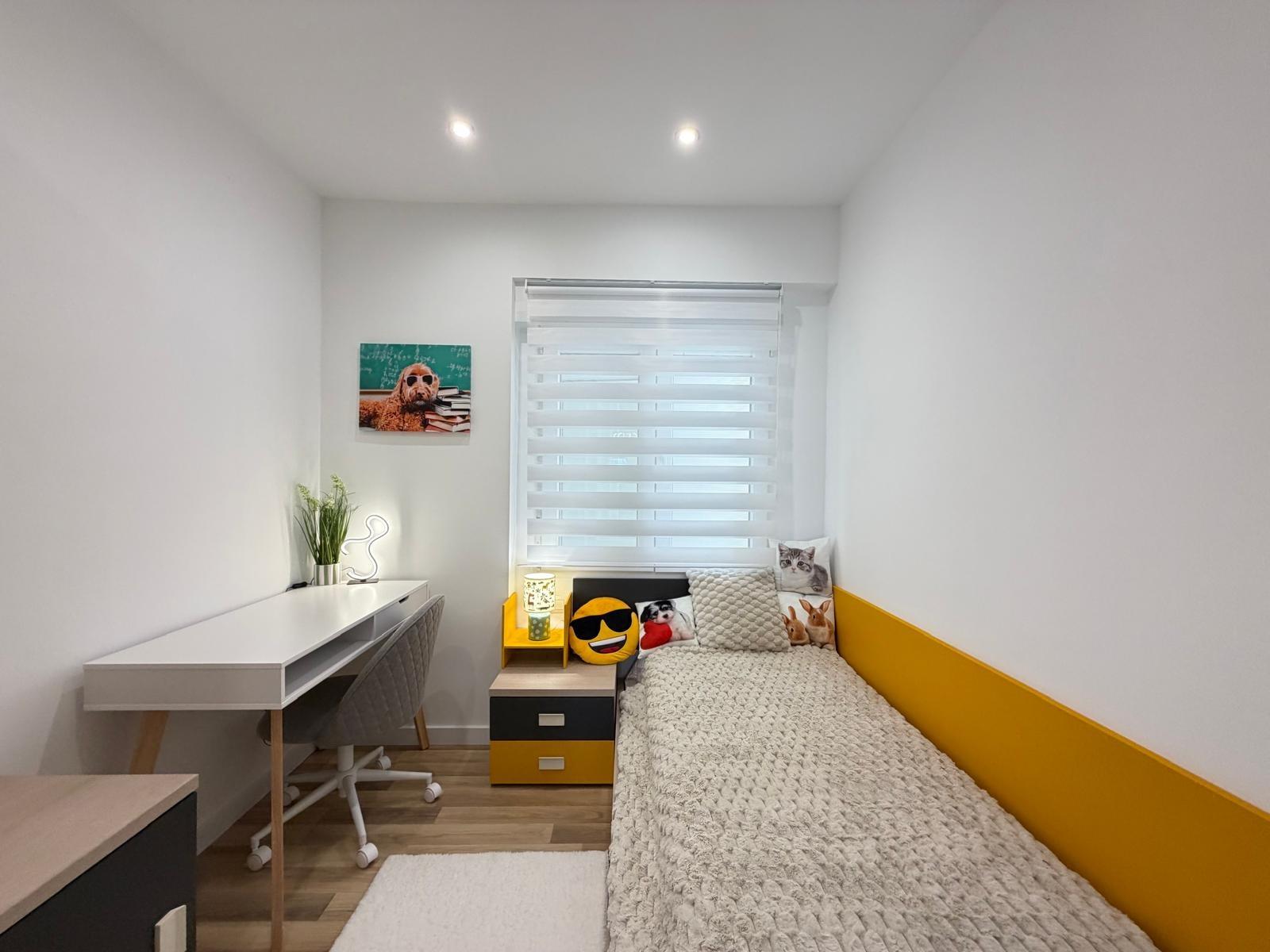For sale - 3 Bedroom 2 Bathroom Apartment in Torrevieja - Centro  - Alicante