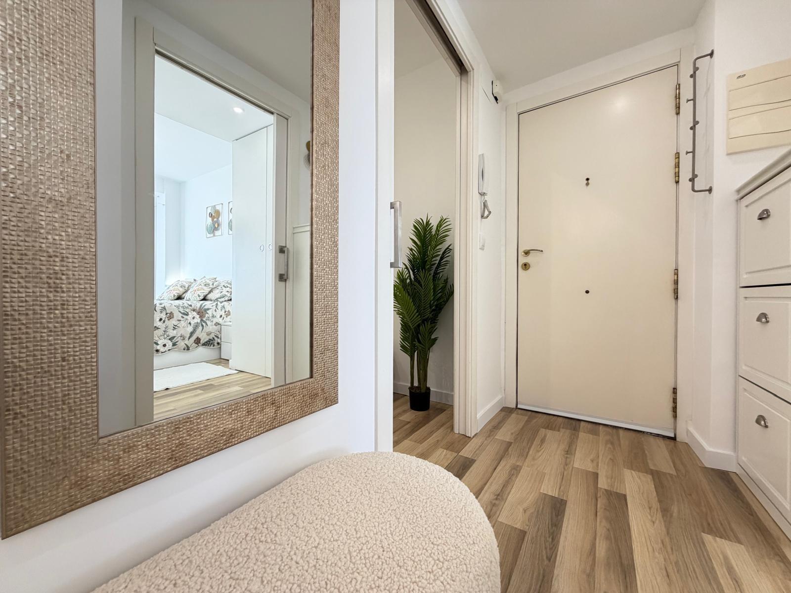 For sale - 3 Bedroom 2 Bathroom Apartment in Torrevieja - Centro  - Alicante