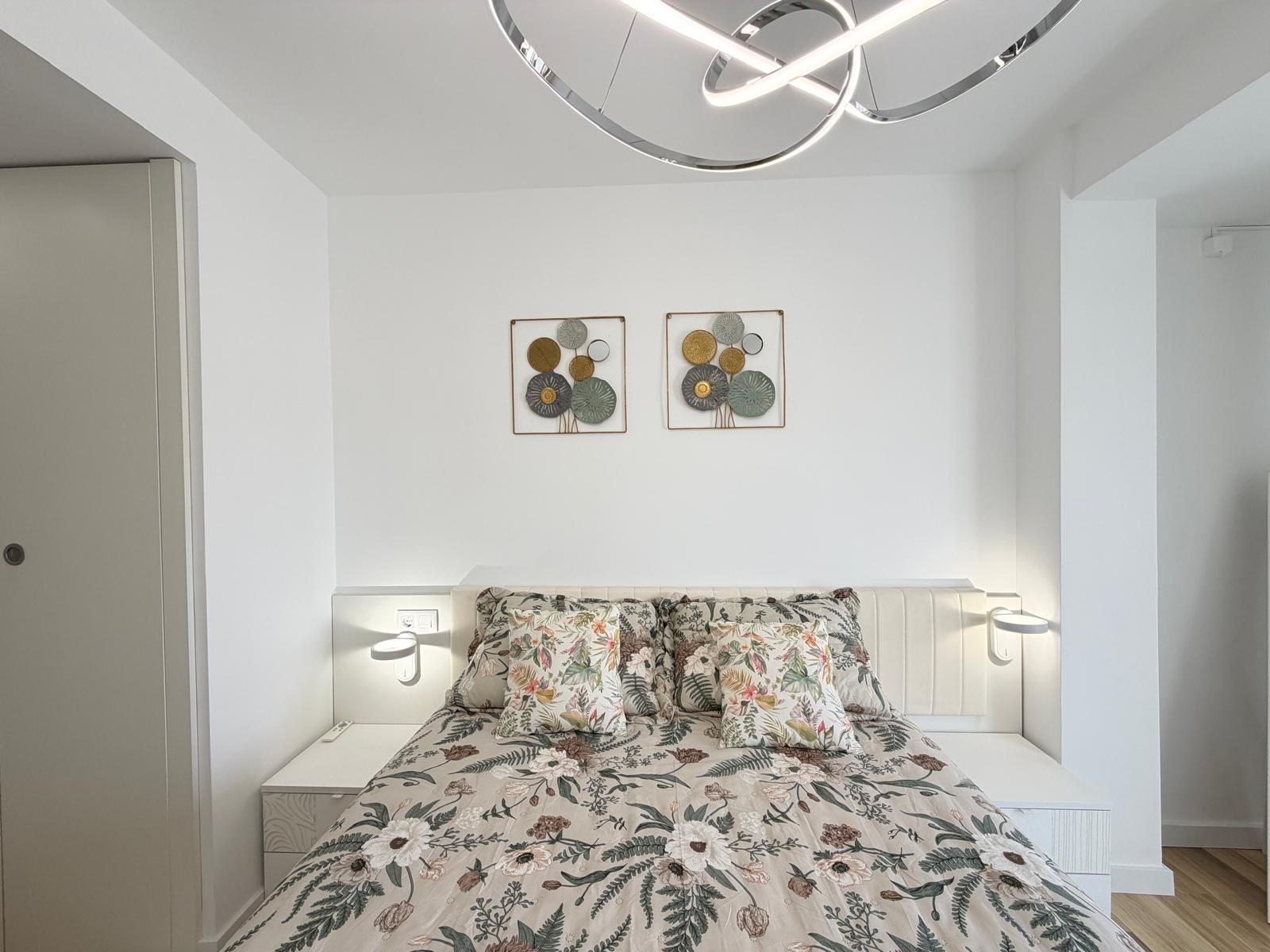 For sale - 3 Bedroom 2 Bathroom Apartment in Torrevieja - Centro  - Alicante