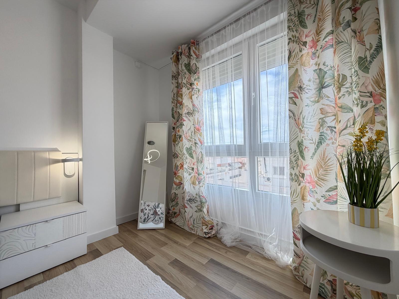 For sale - 3 Bedroom 2 Bathroom Apartment in Torrevieja - Centro  - Alicante