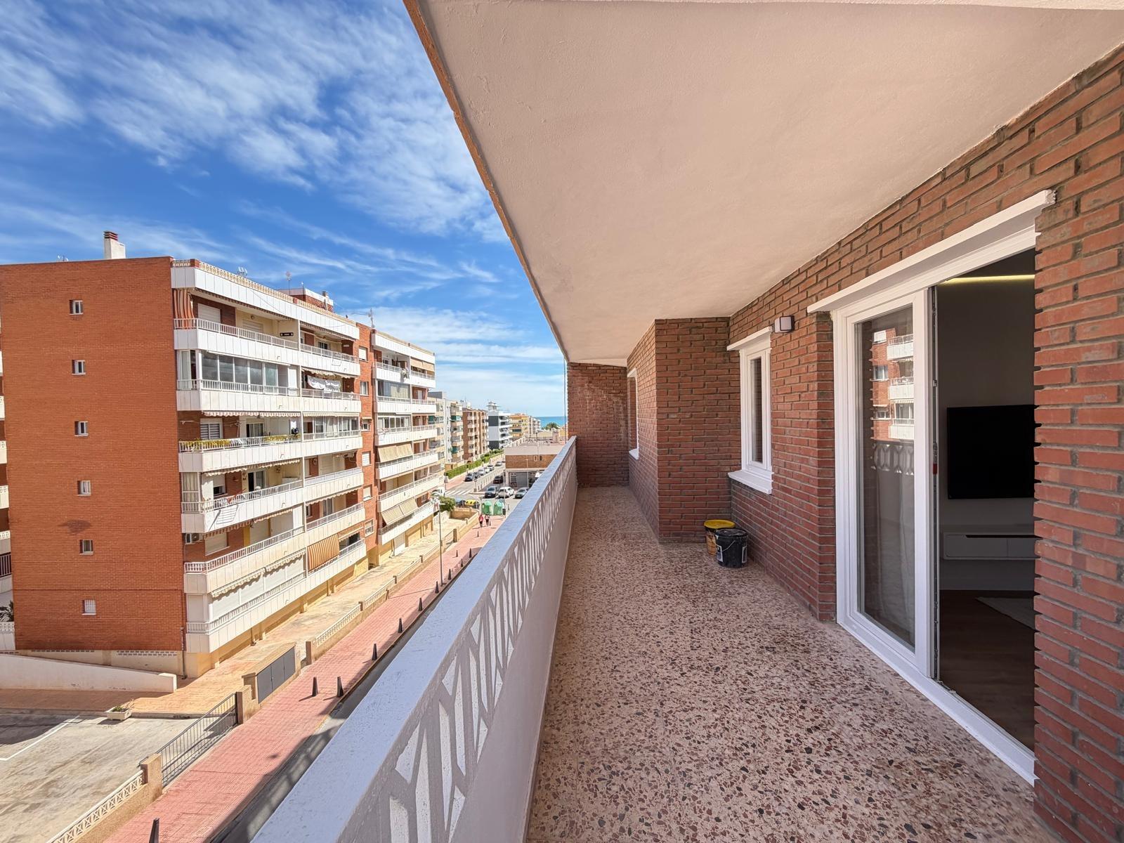 For sale - 3 Bedroom 2 Bathroom Apartment in Torrevieja - Punta Prima  - Alicante