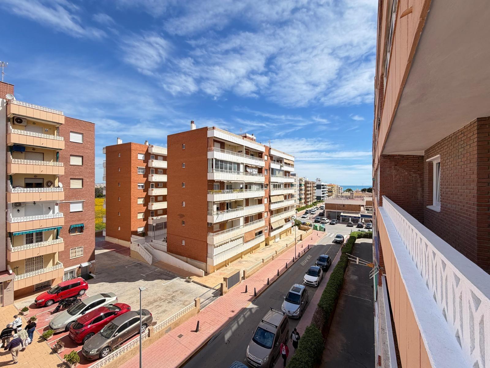 For sale - 3 Bedroom 2 Bathroom Apartment in Torrevieja - Punta Prima  - Alicante