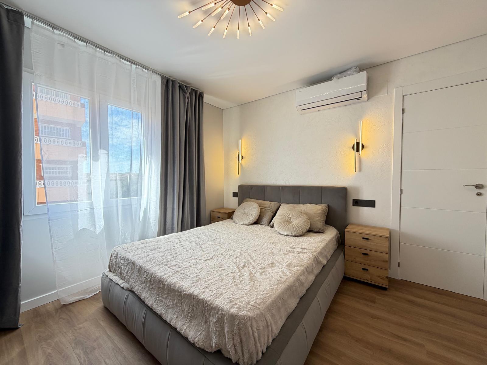 For sale - 3 Bedroom 2 Bathroom Apartment in Torrevieja - Punta Prima  - Alicante