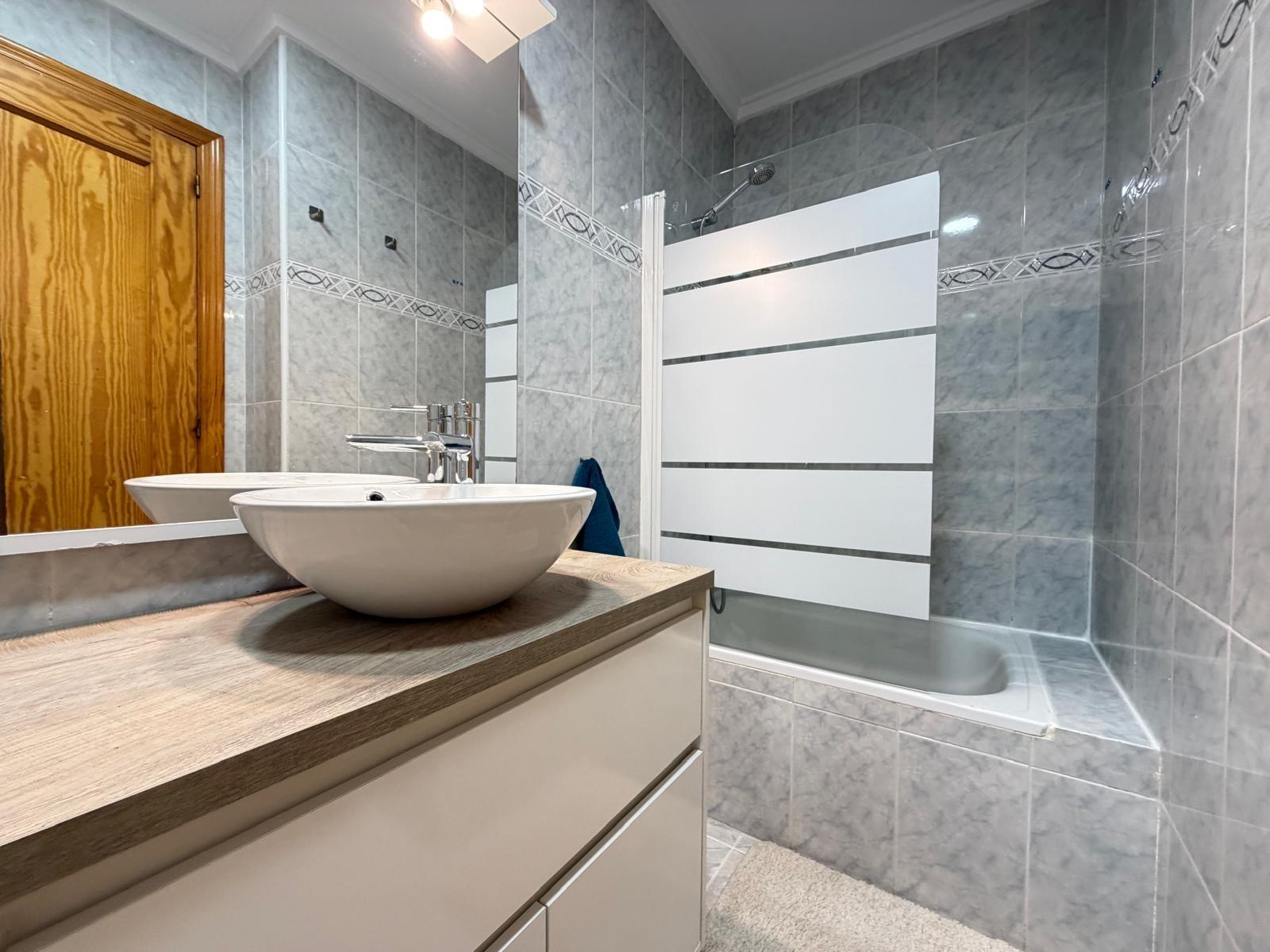 For sale - 3 Bedroom 2 Bathroom Apartment in Torrevieja - Playa Del Cura  - Alicante