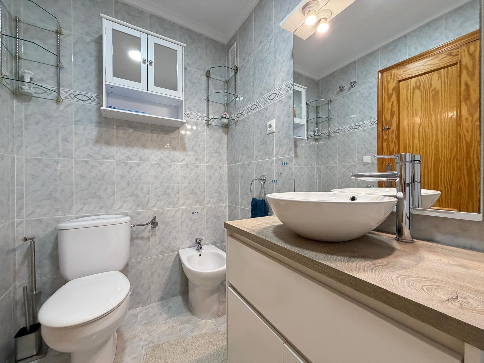For sale - 3 Bedroom 2 Bathroom Apartment in Torrevieja - Playa Del Cura  - Alicante