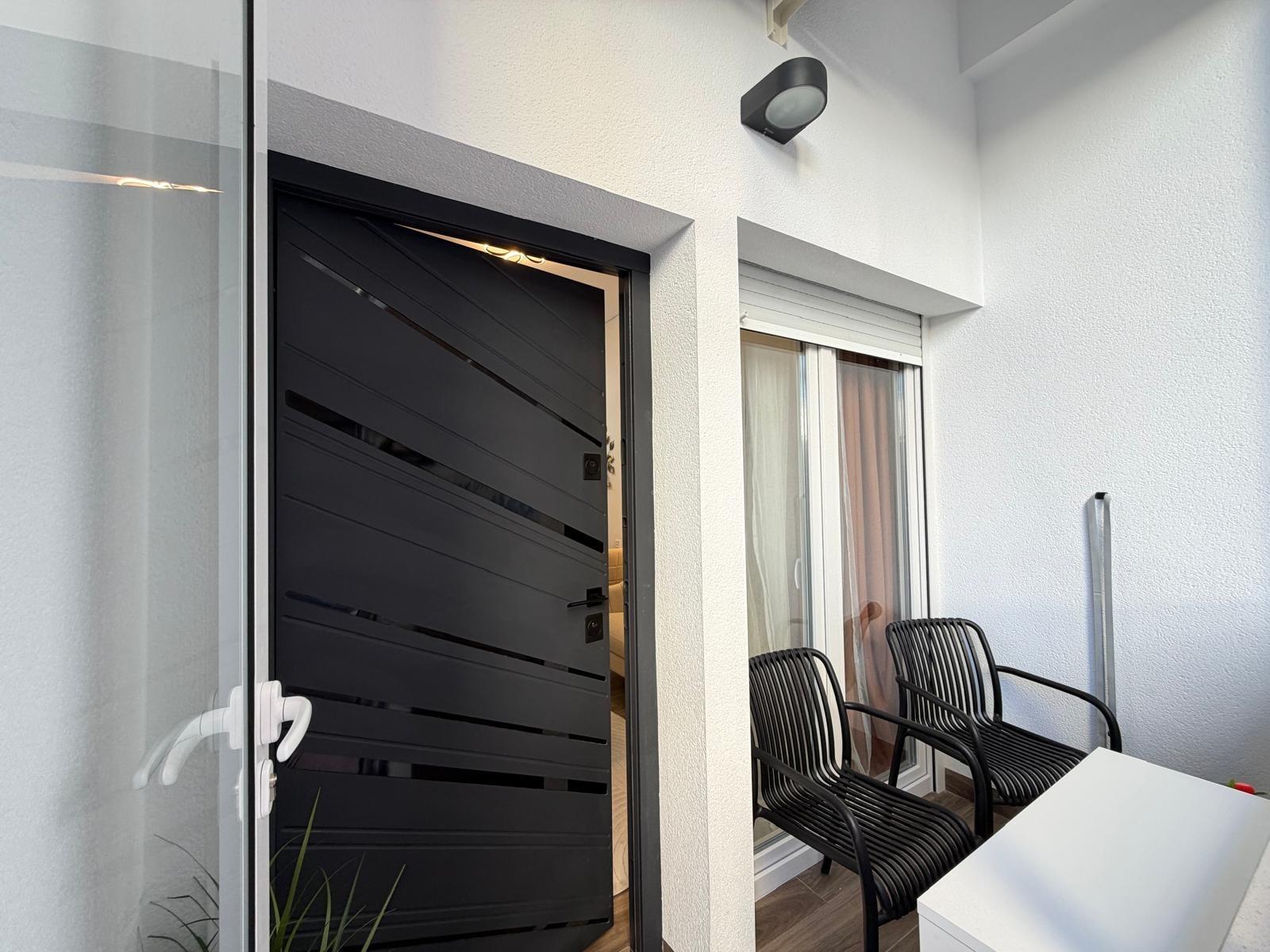 For sale - 2 Bedroom 1 Bathroom Apartment in Torrevieja - Torrevieja  - Alicante