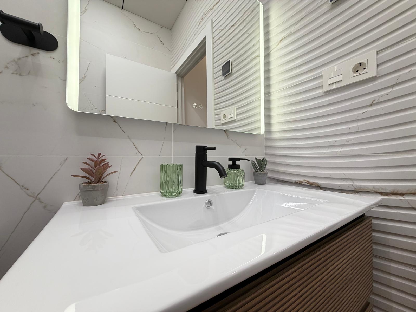 For sale - 2 Bedroom 1 Bathroom Apartment in Torrevieja - Torrevieja  - Alicante