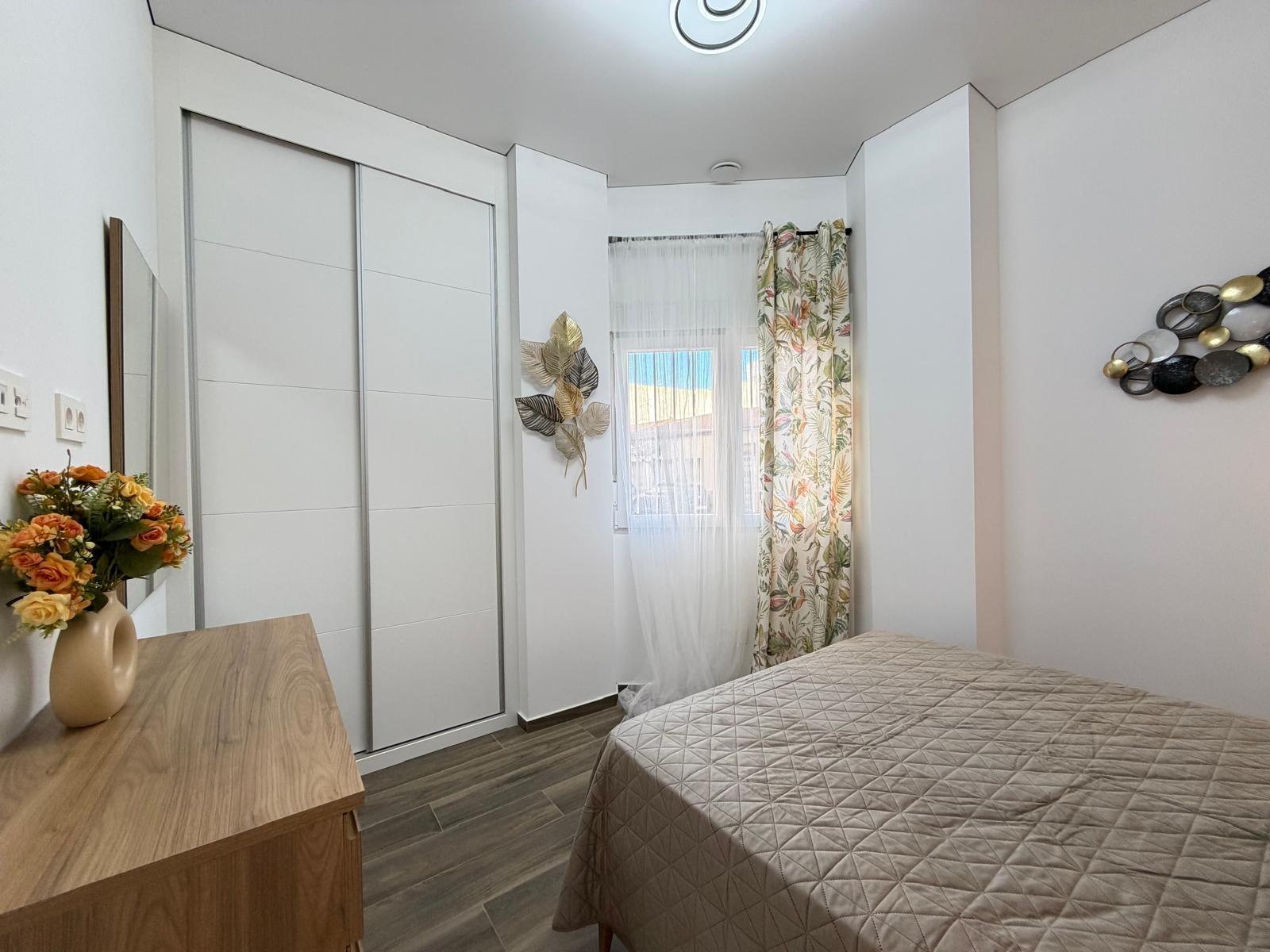 For sale - 2 Bedroom 1 Bathroom Apartment in Torrevieja - Torrevieja  - Alicante