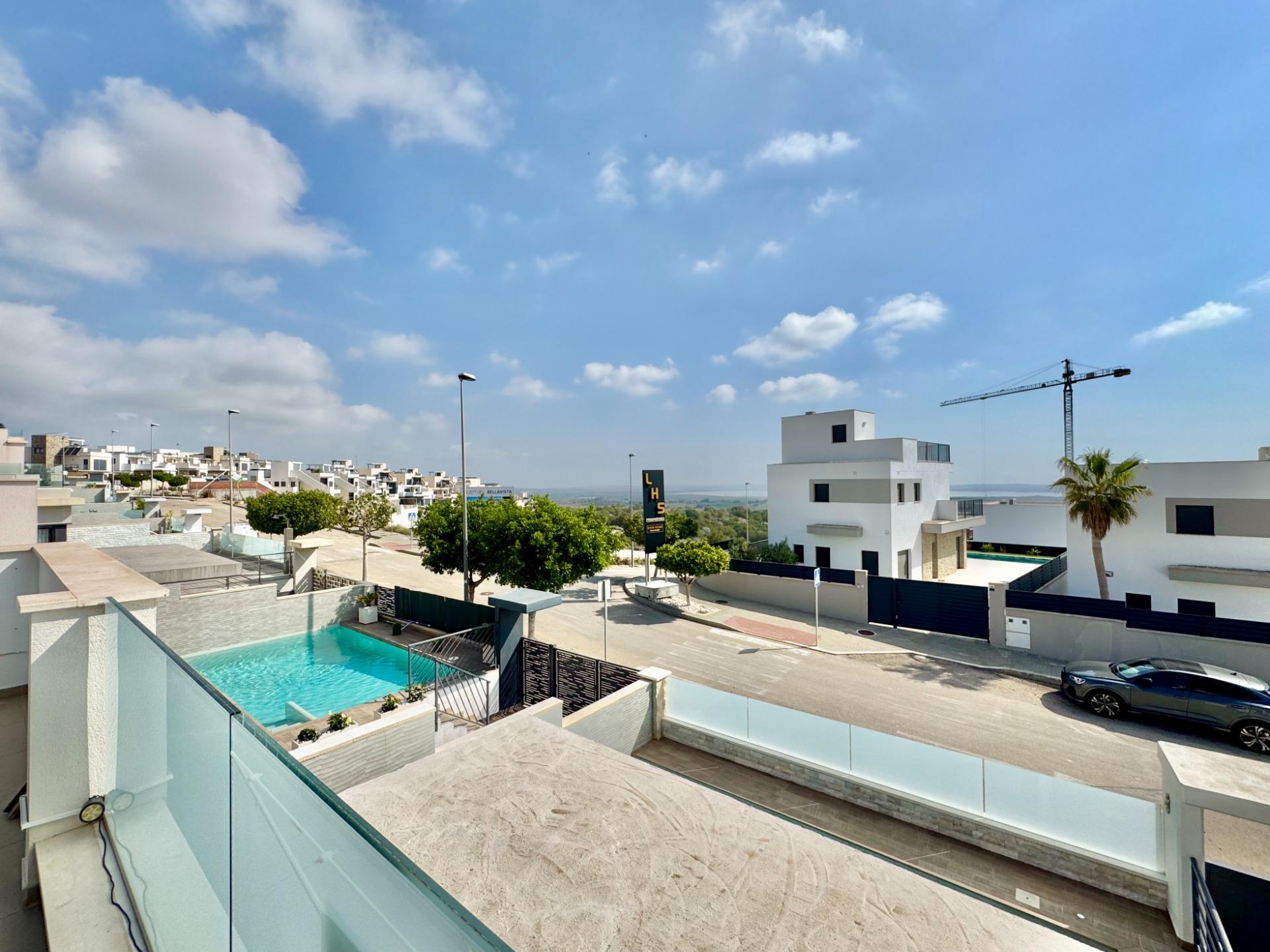 For sale - 3 Bedroom 2 Bathroom Villa in San Miguel de Salinas - Bellavista  - Alicante