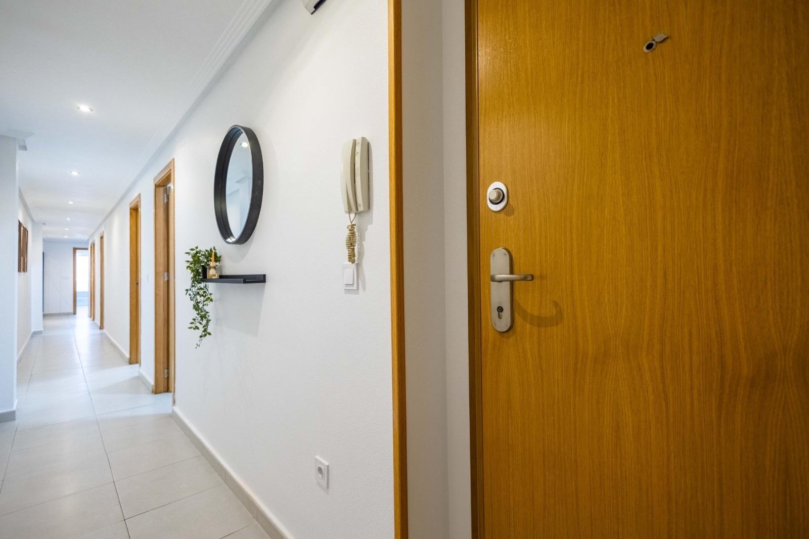For sale - 3 Bedroom 2 Bathroom Apartment in Torrevieja - Las Calas  - Alicante