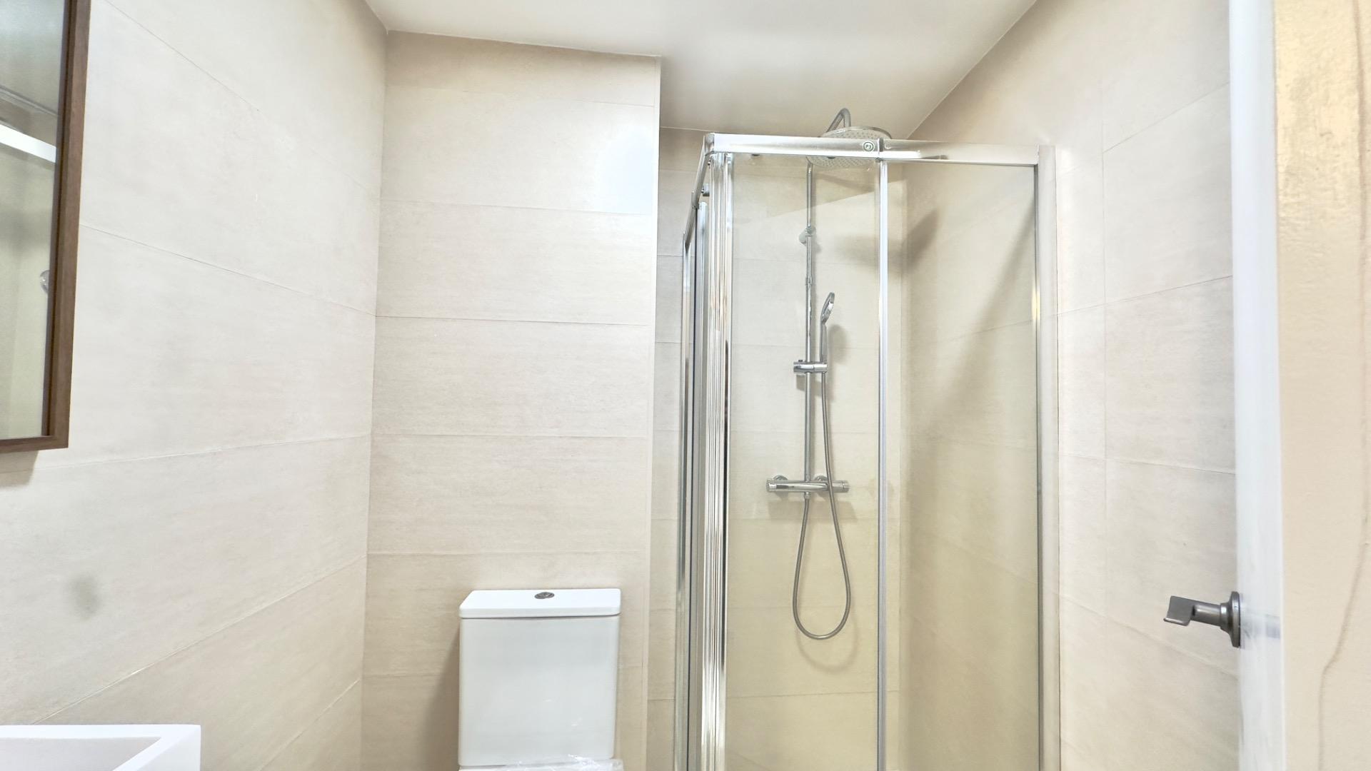 For sale - 3 Bedroom 1 Bathroom Apartment in Torrevieja - Estacion De Autobuses  - Alicante