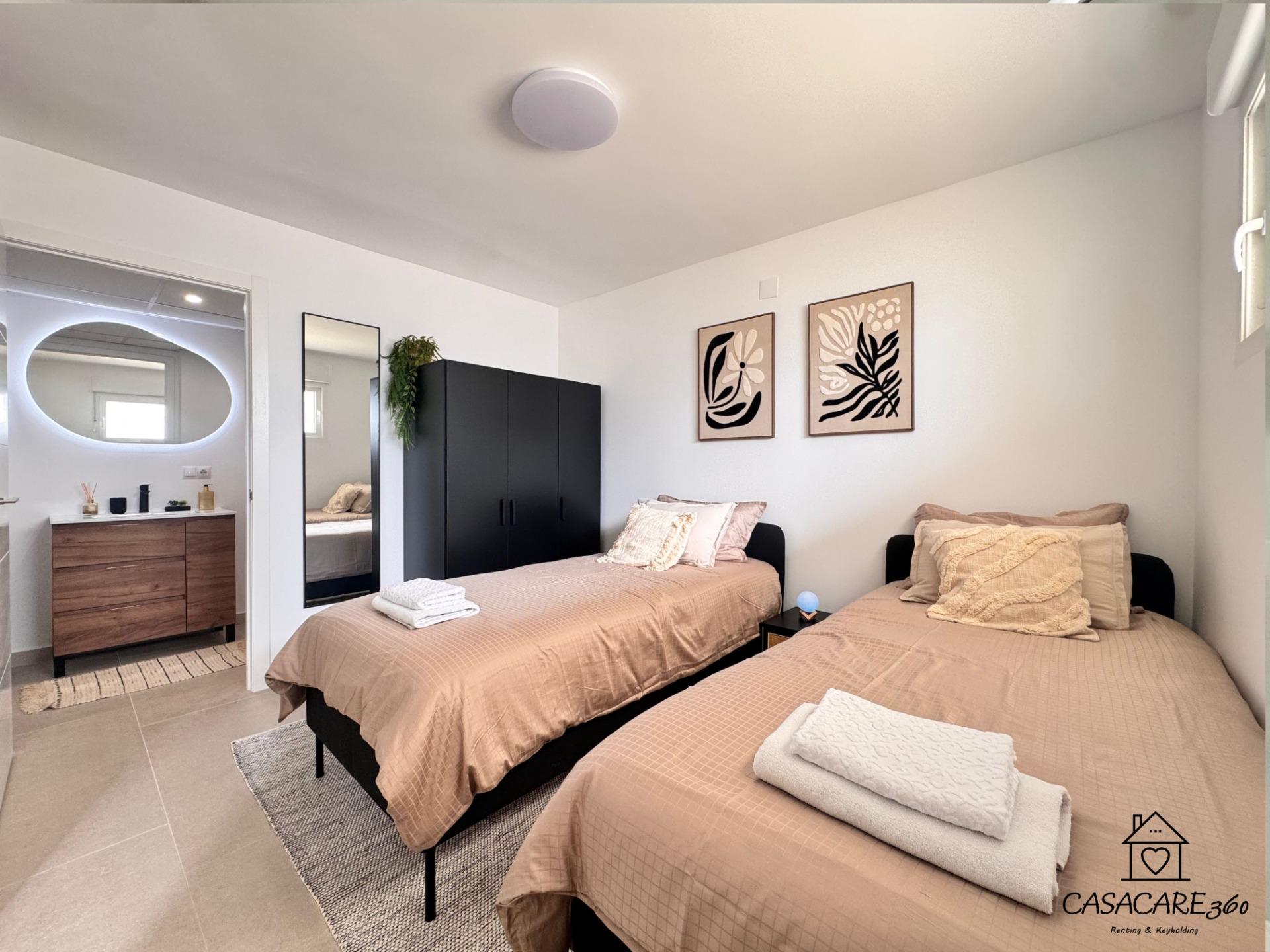For sale - 2 Bedroom 2 Bathroom Apartment in Torrevieja - El Acequión - Los Náufragos  - Alicante