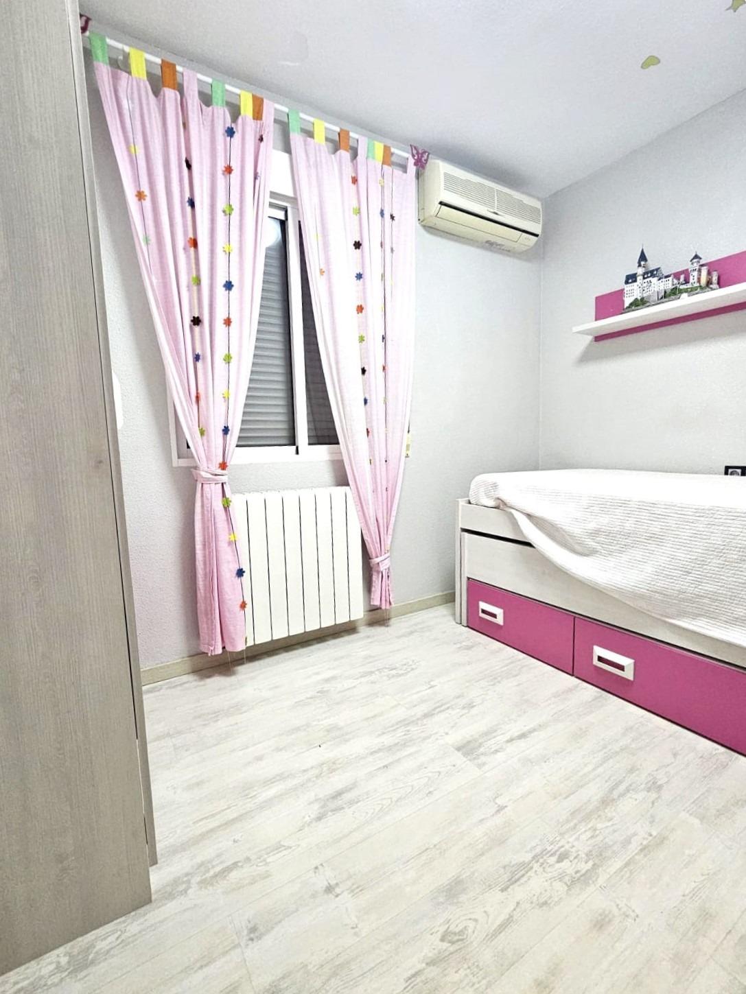 For sale - 6 Bedroom 2 Bathroom Town House in Orihuela Costa - Los Almendros-la Florida  - Alicante