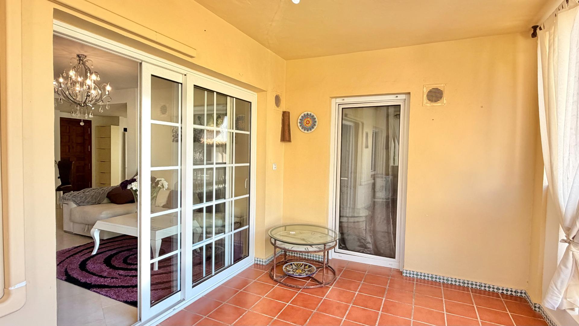 For sale - 3 Bedroom 2 Bathroom Apartment in Torrevieja - Aldea Del Mar  - Alicante
