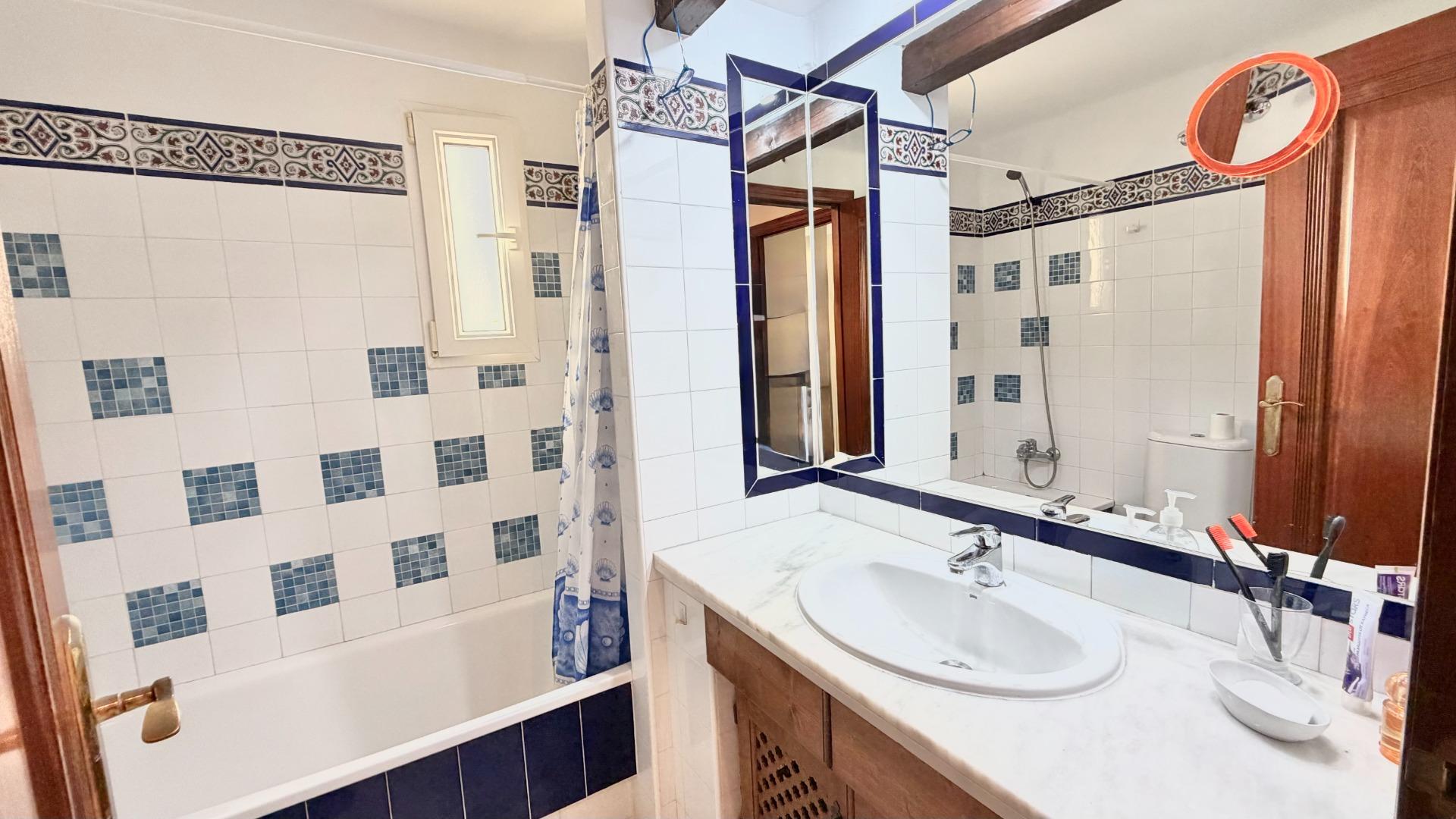 For sale - 3 Bedroom 2 Bathroom Apartment in Torrevieja - Aldea Del Mar  - Alicante