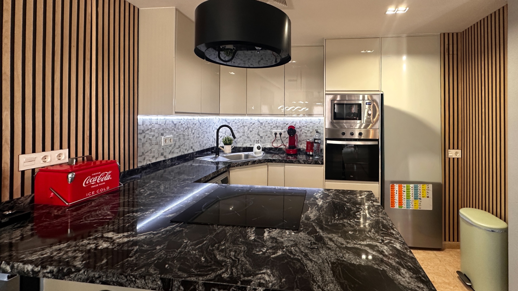 For sale - 3 Bedroom 2 Bathroom Apartment in Torrevieja - Costa Blanca  - Alicante
