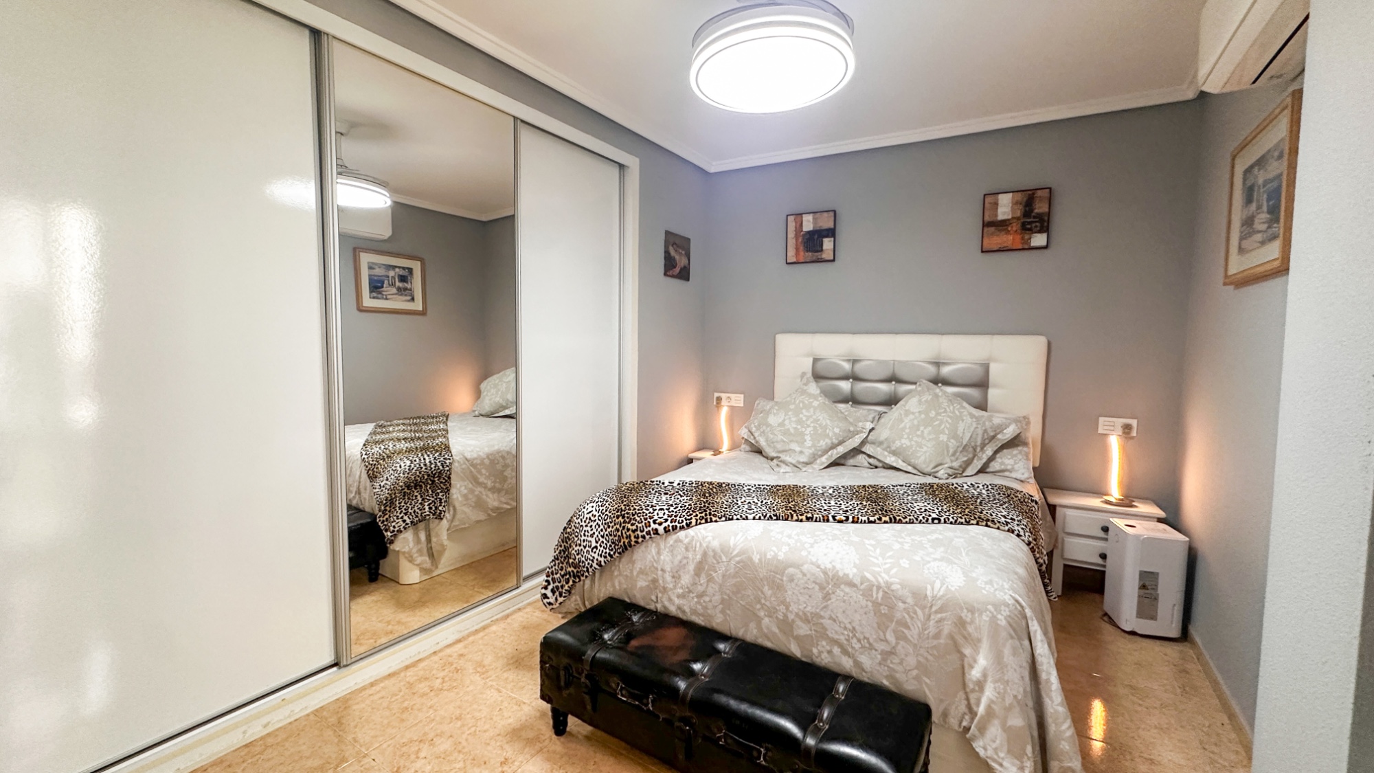 For sale - 3 Bedroom 2 Bathroom Apartment in Torrevieja - Costa Blanca  - Alicante