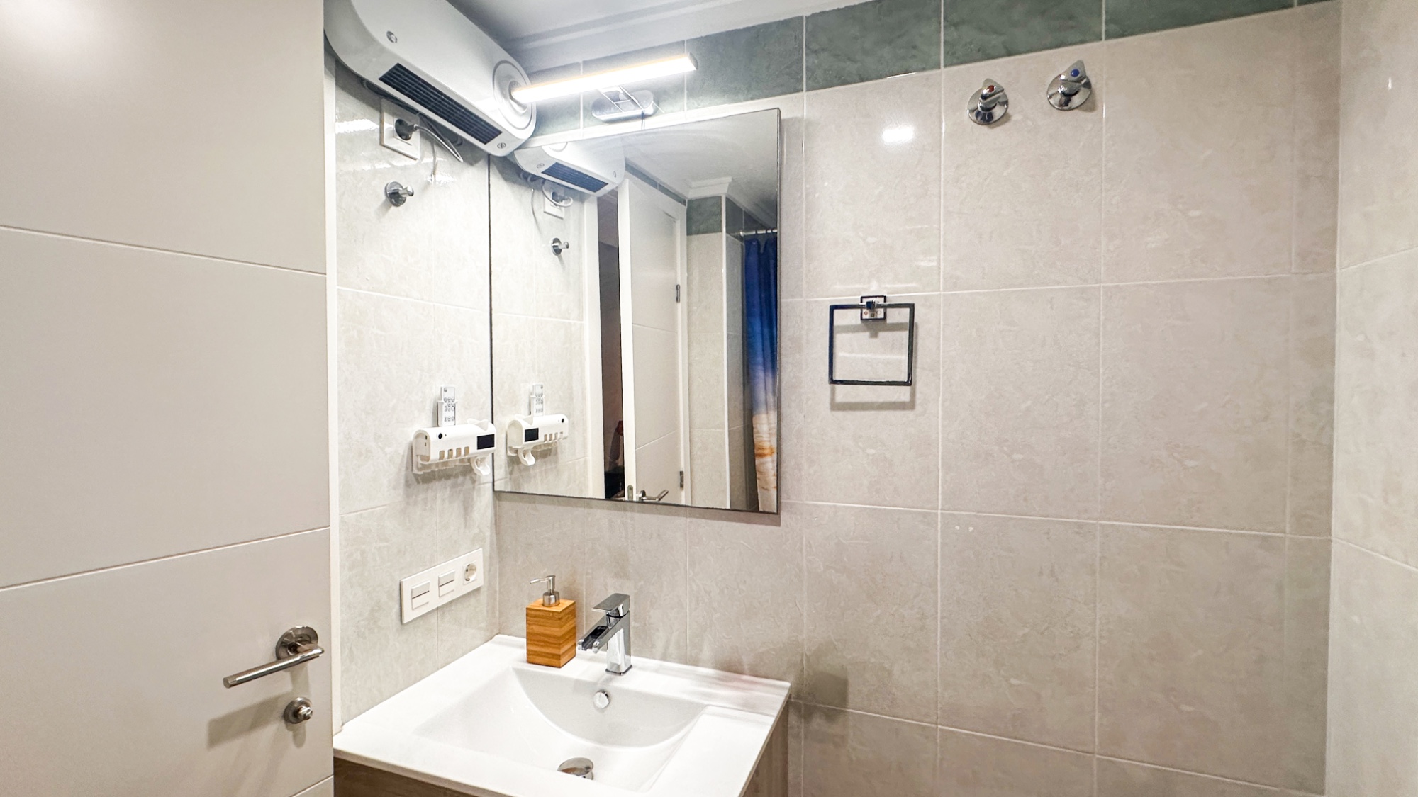 For sale - 3 Bedroom 2 Bathroom Apartment in Torrevieja - Costa Blanca  - Alicante