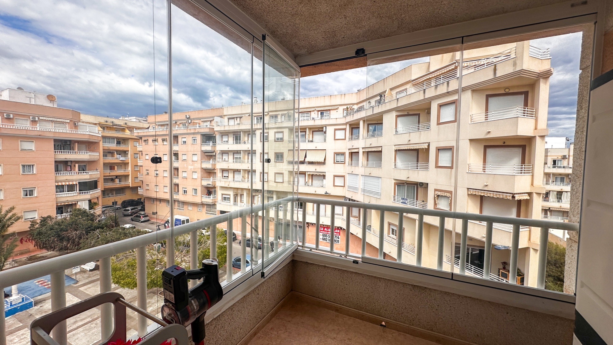 For sale - 3 Bedroom 2 Bathroom Apartment in Torrevieja - Costa Blanca  - Alicante